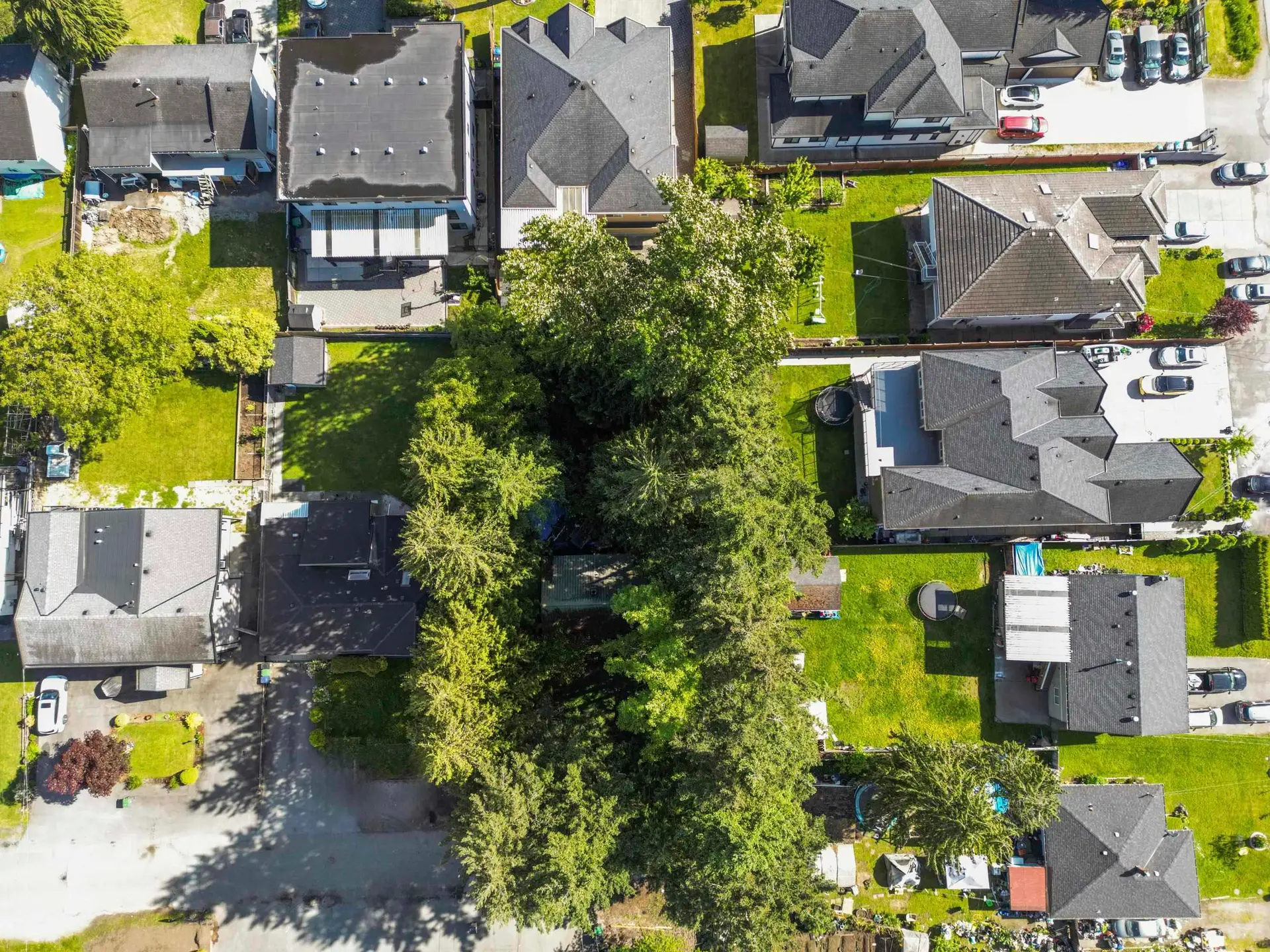 14924 90a Avenue - Image 2
