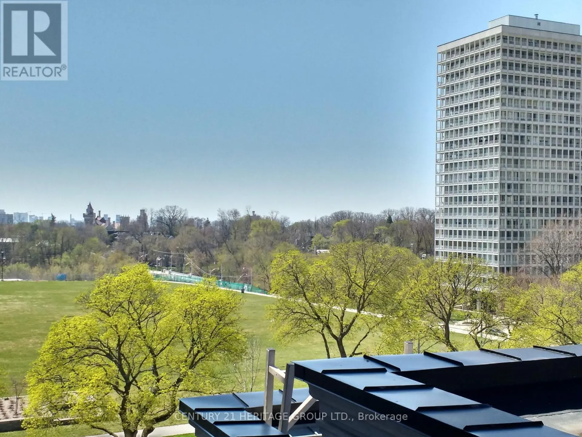 #512 6 PARKWOOD AVENUE - Image 15