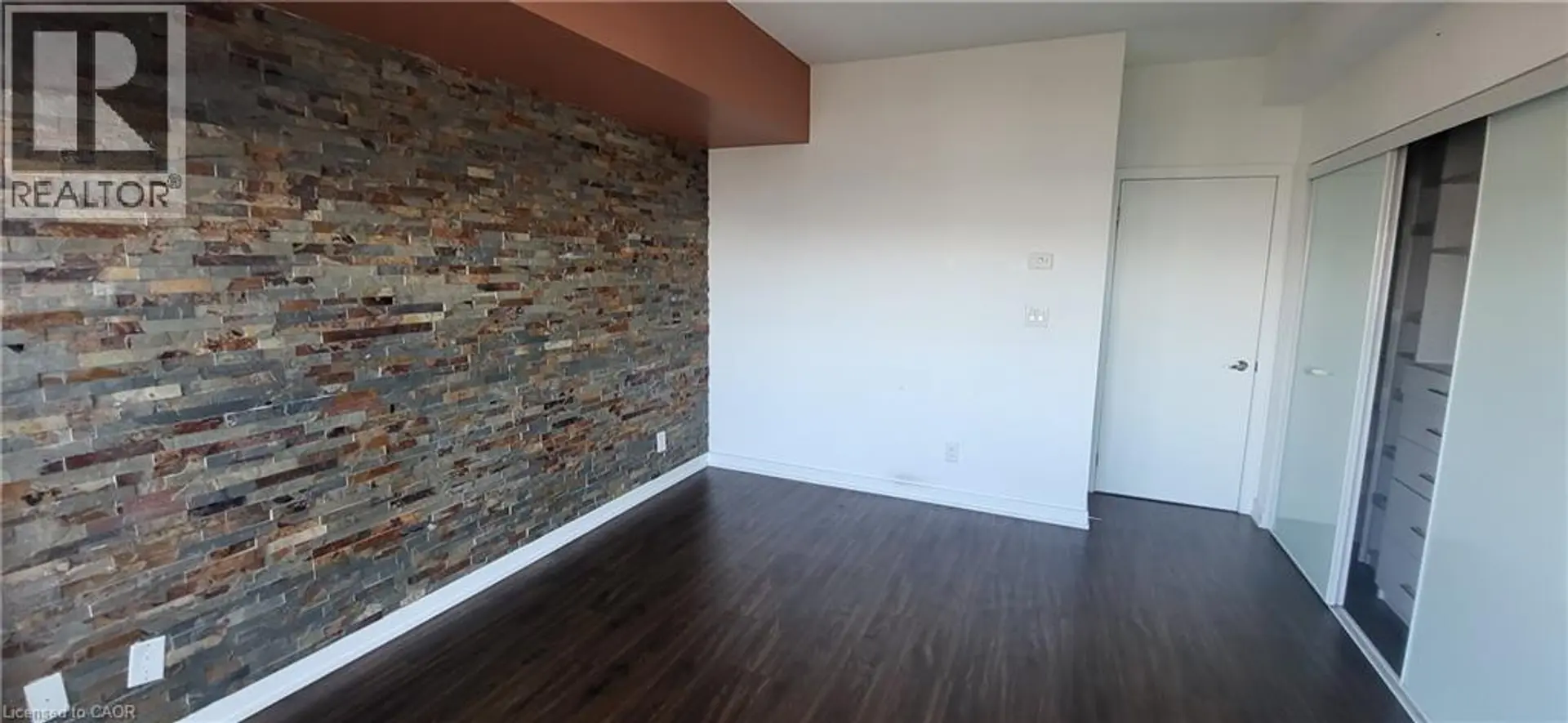 #415 205 MANNING AVENUE - Image 13