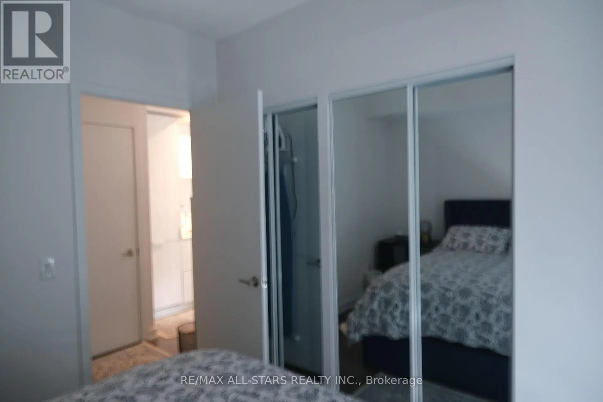#1007 130 RIVER STREET - Image 11