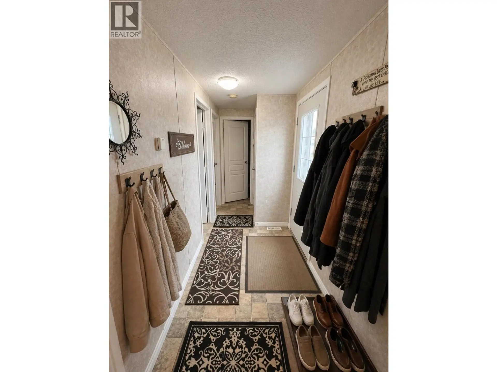 5514 PINE CRESCENT - Image 2