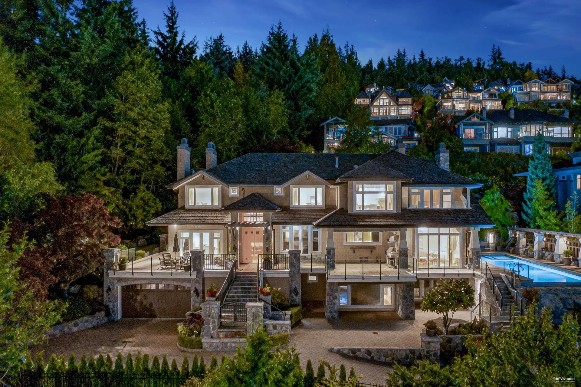 Property at 2495 Hudson Court, West Vancouver, BC