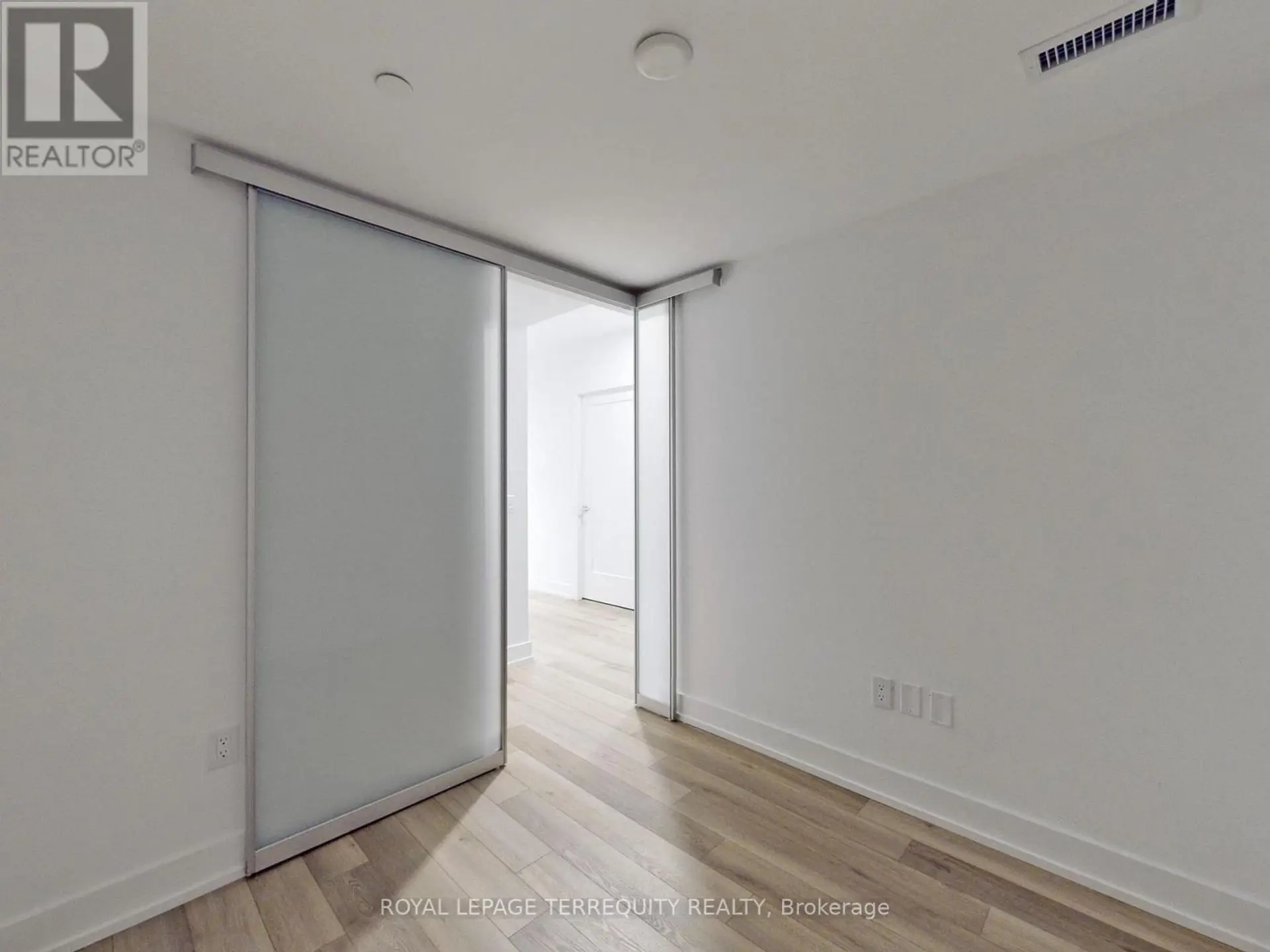 #701 8 CEDARLAND DRIVE - Image 16
