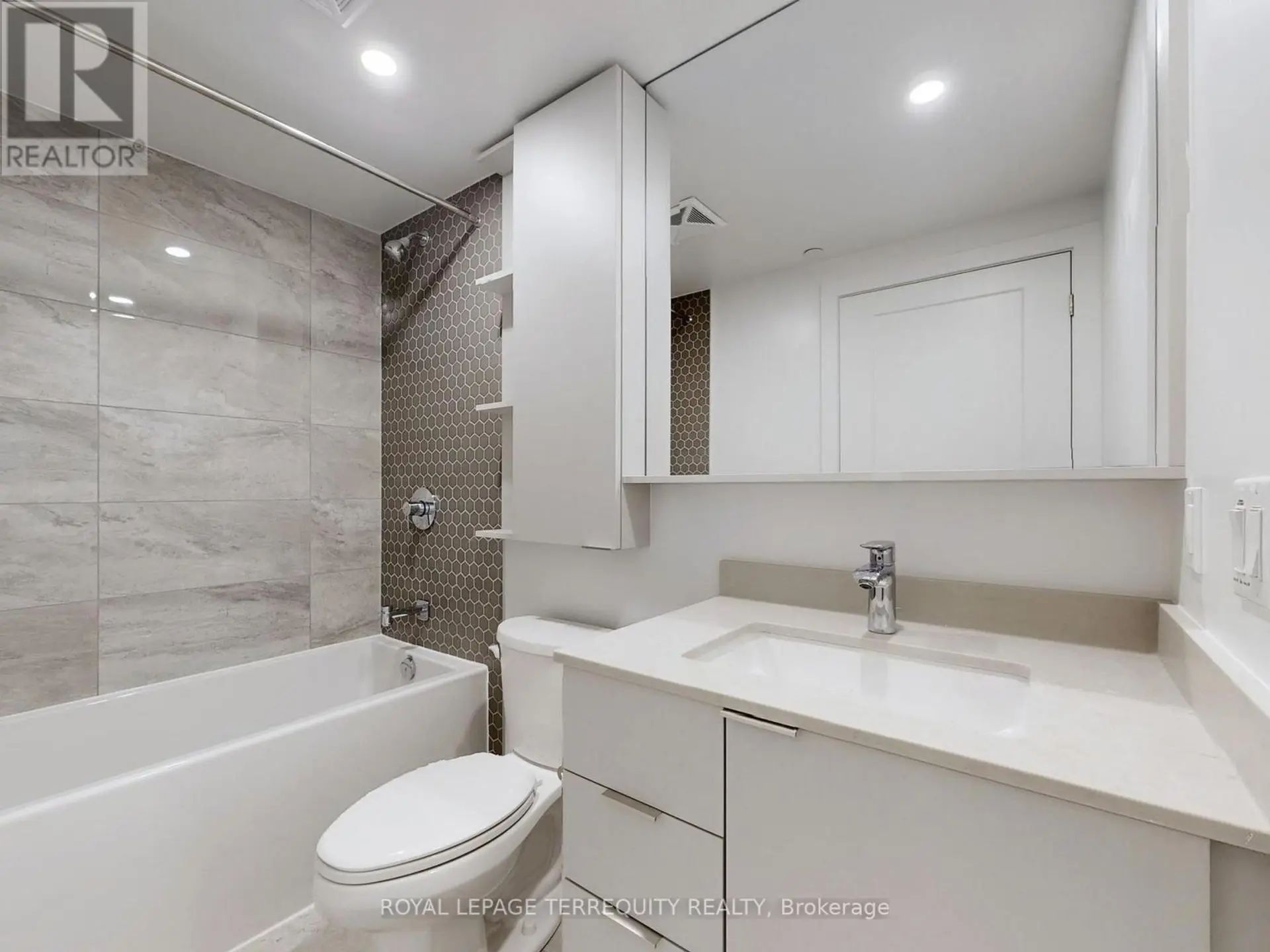 #701 8 CEDARLAND DRIVE - Image 18