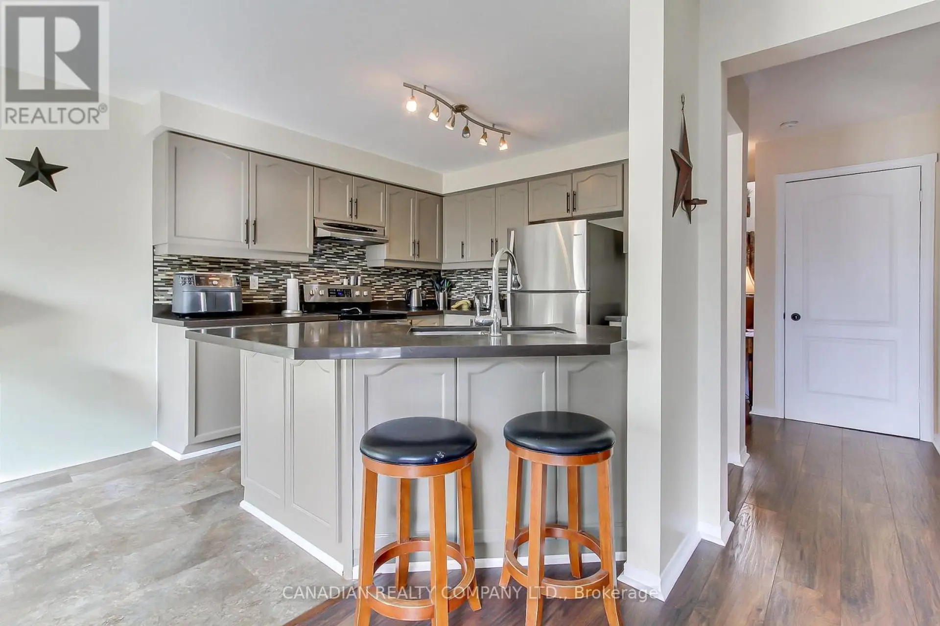 7 GLASGOW CRESCENT - Image 11