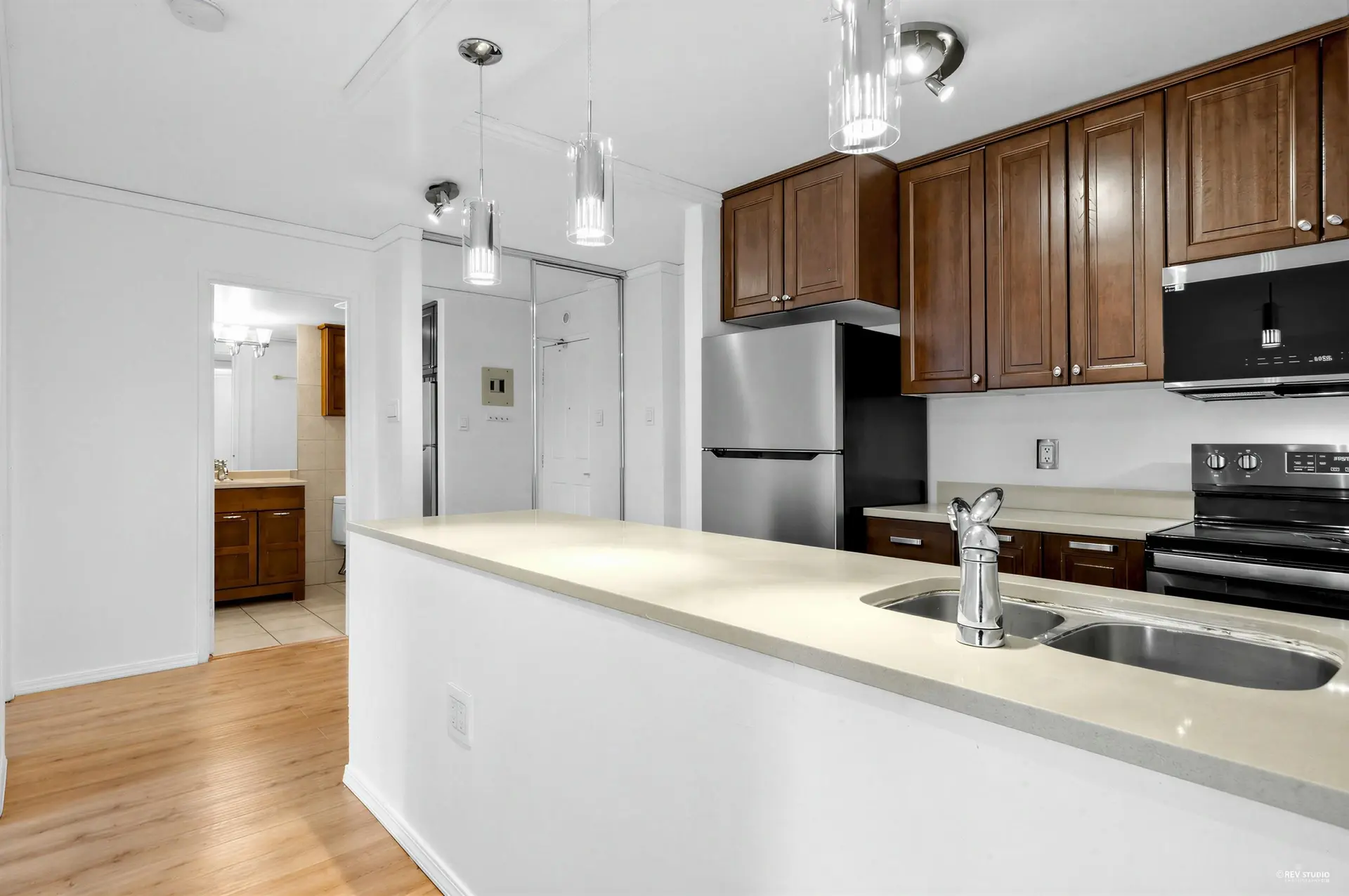 Property at #707 2008 Fullerton Avenue, North Vancouver, BC