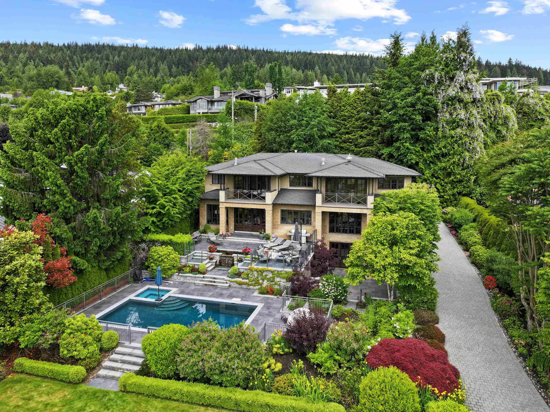 Property at 1075 Groveland Road, West Vancouver, BC