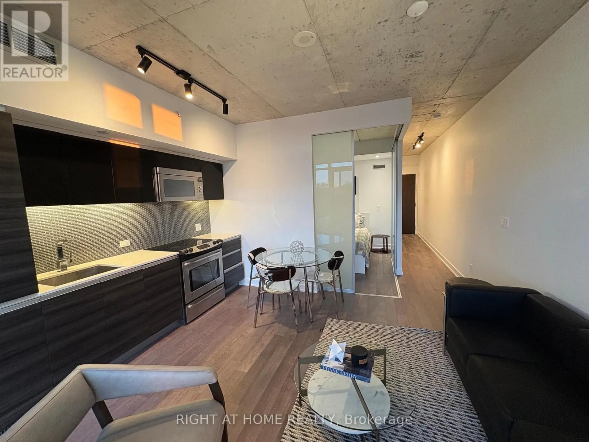 #627 1190 DUNDAS STREET E - Image 9