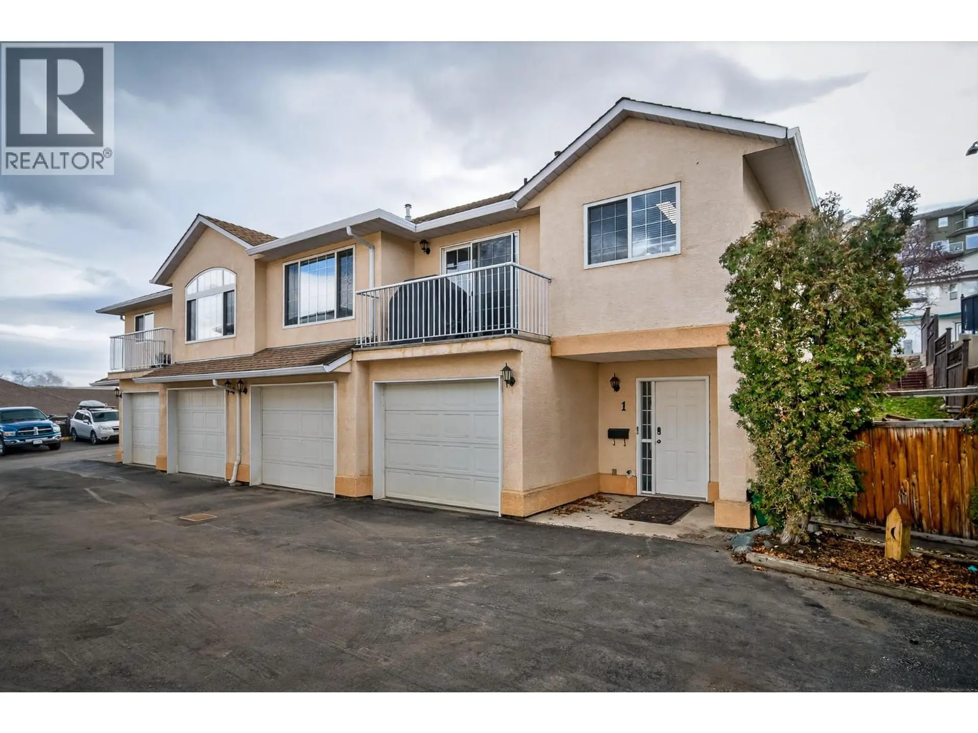 Property at #1 726 DUNROBIN Drive, Kamloops, BC