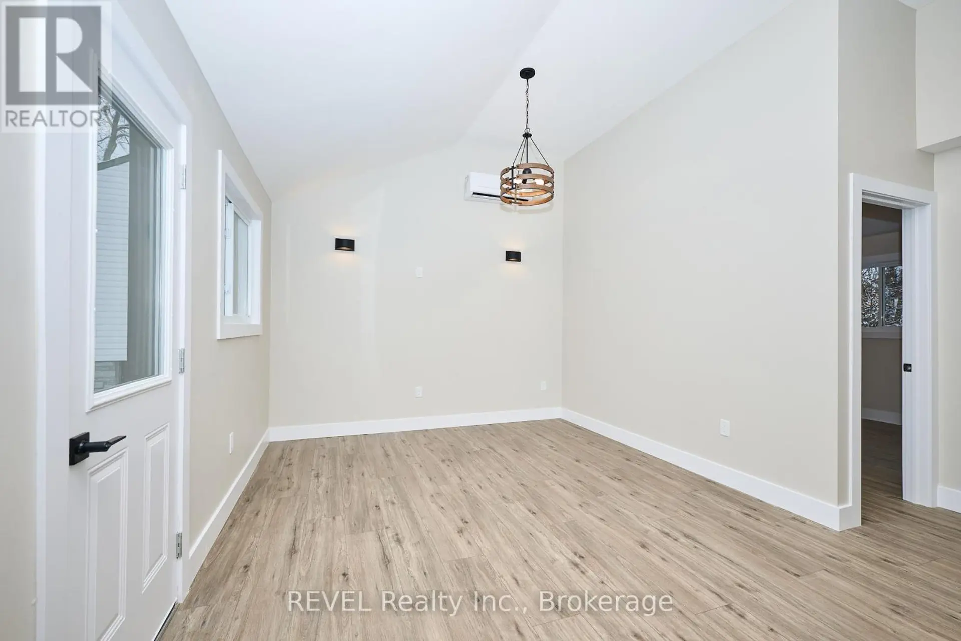 406 HENNEPIN AVENUE - Image 11