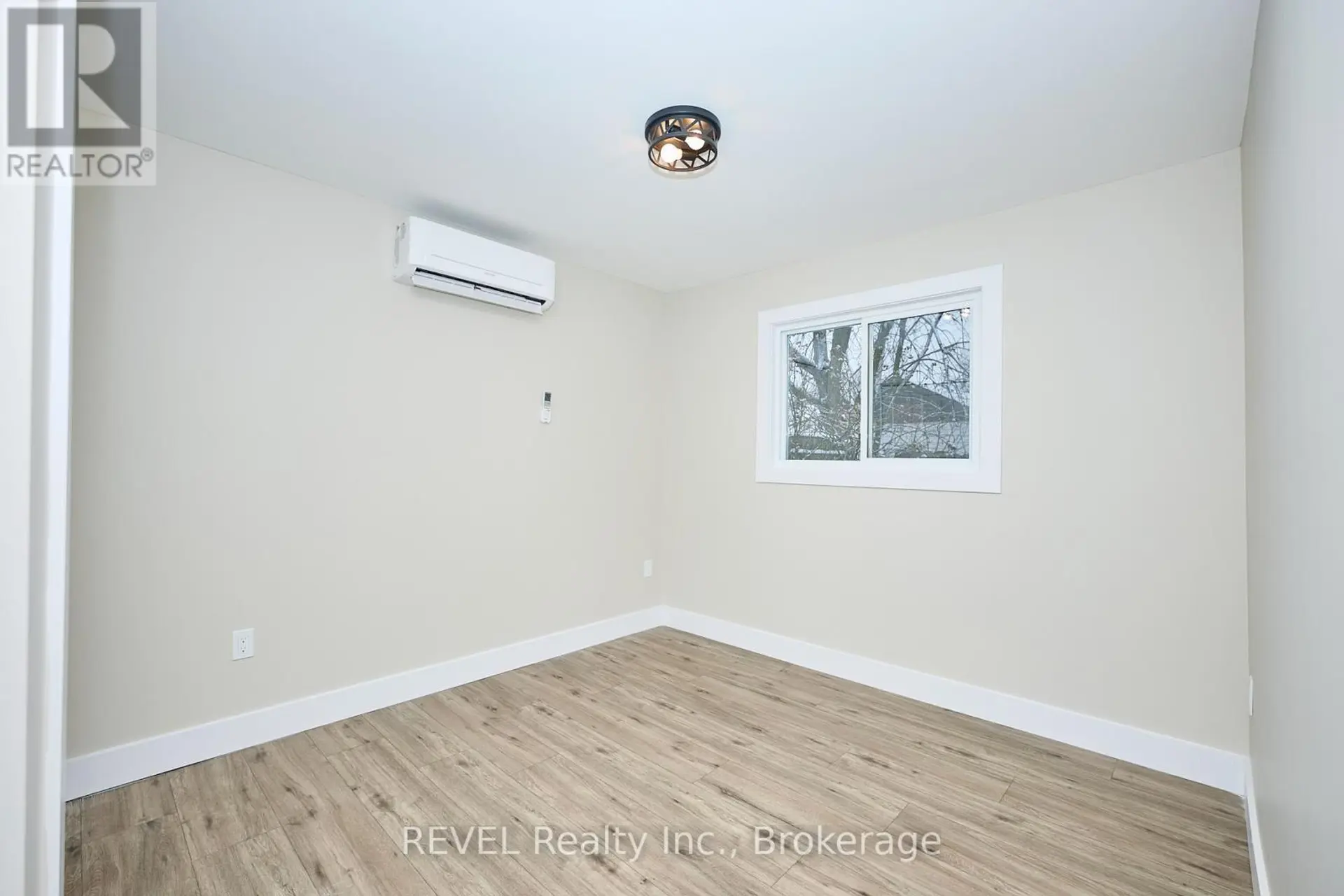406 HENNEPIN AVENUE - Image 12