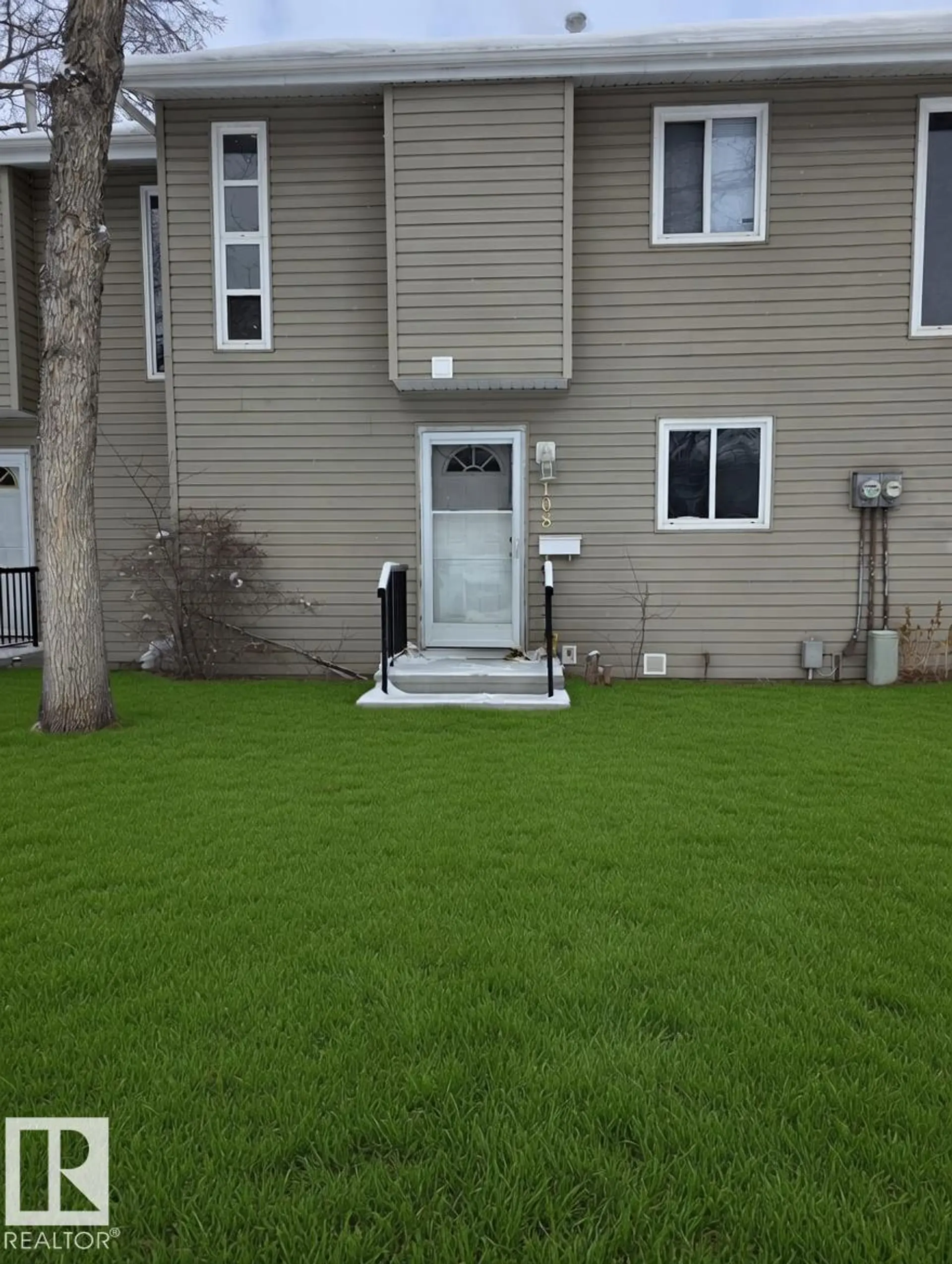 #108 87 BROOKWOOD DR - Image 1