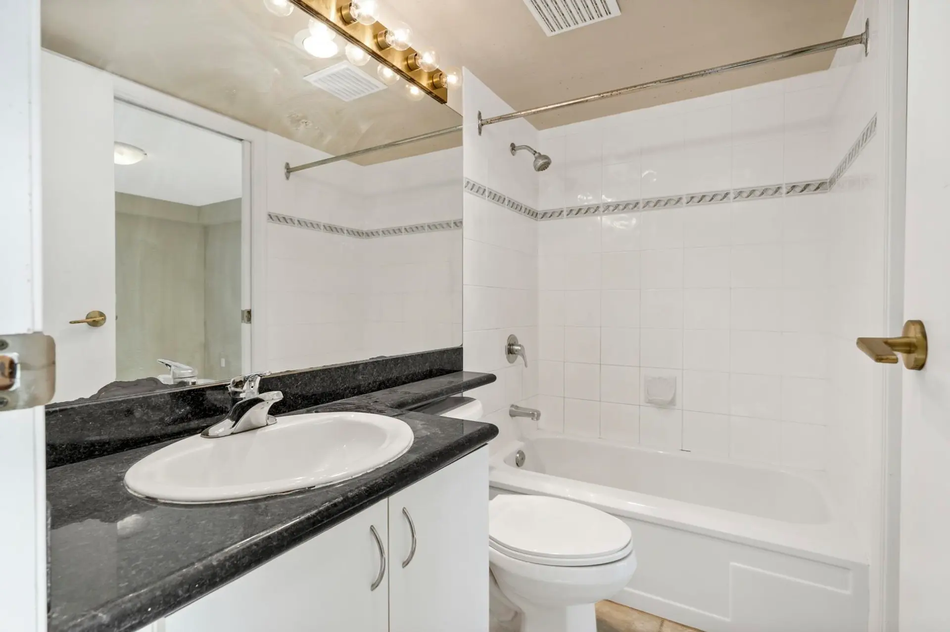 #509 6611 Cooney Road - Image 9