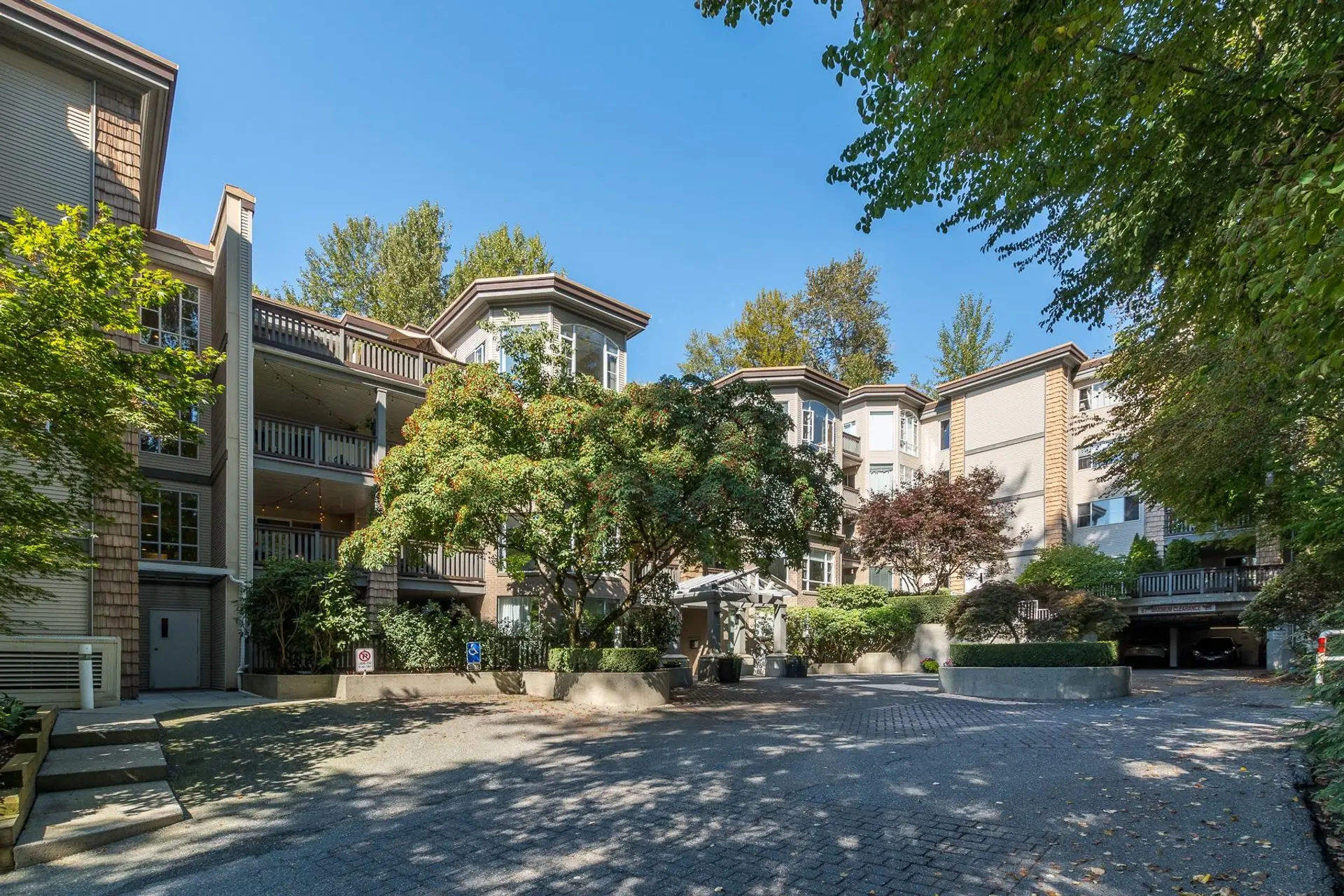 #212 22233 River Road - Image 17
