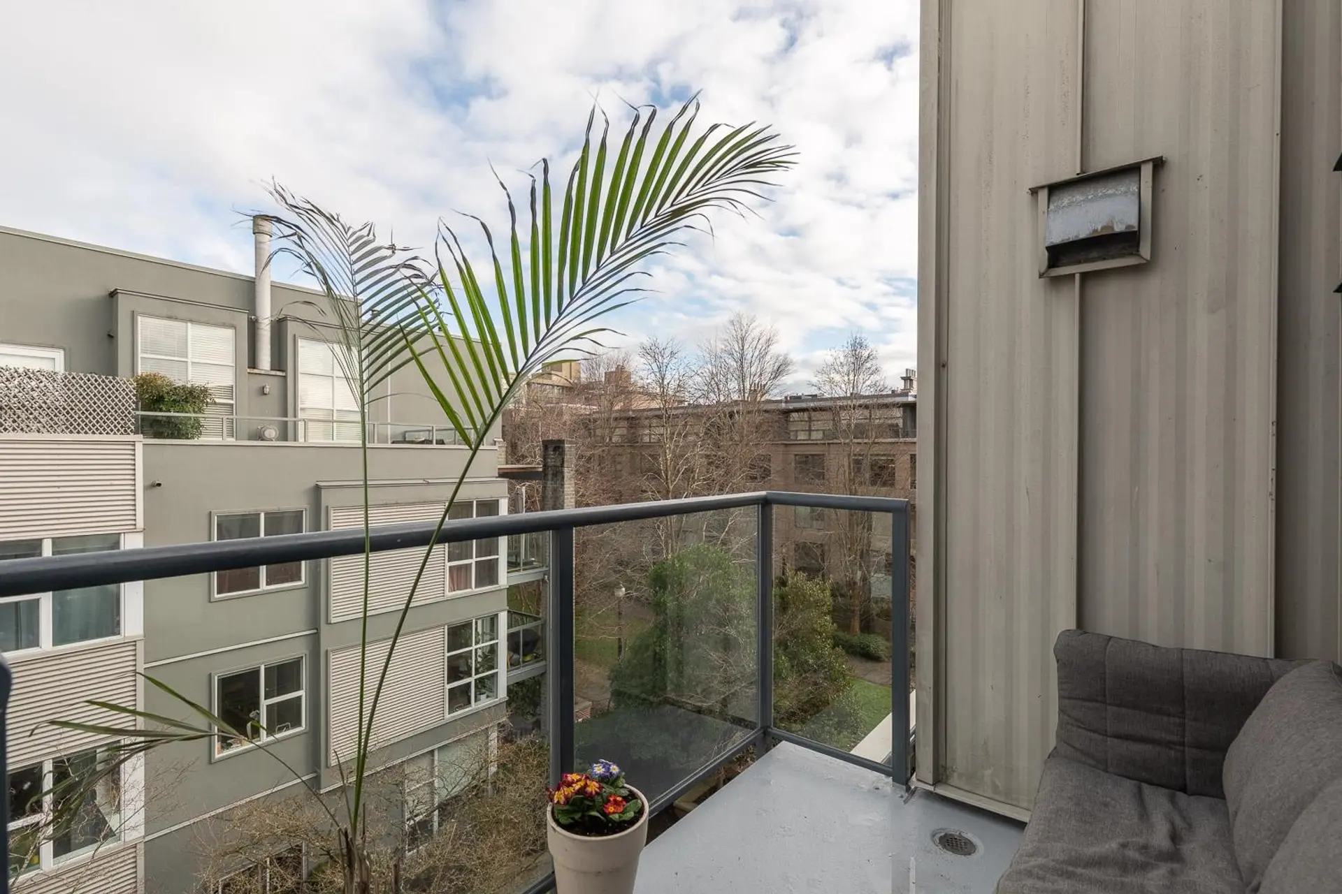 #405 2688 Vine Street - Image 16