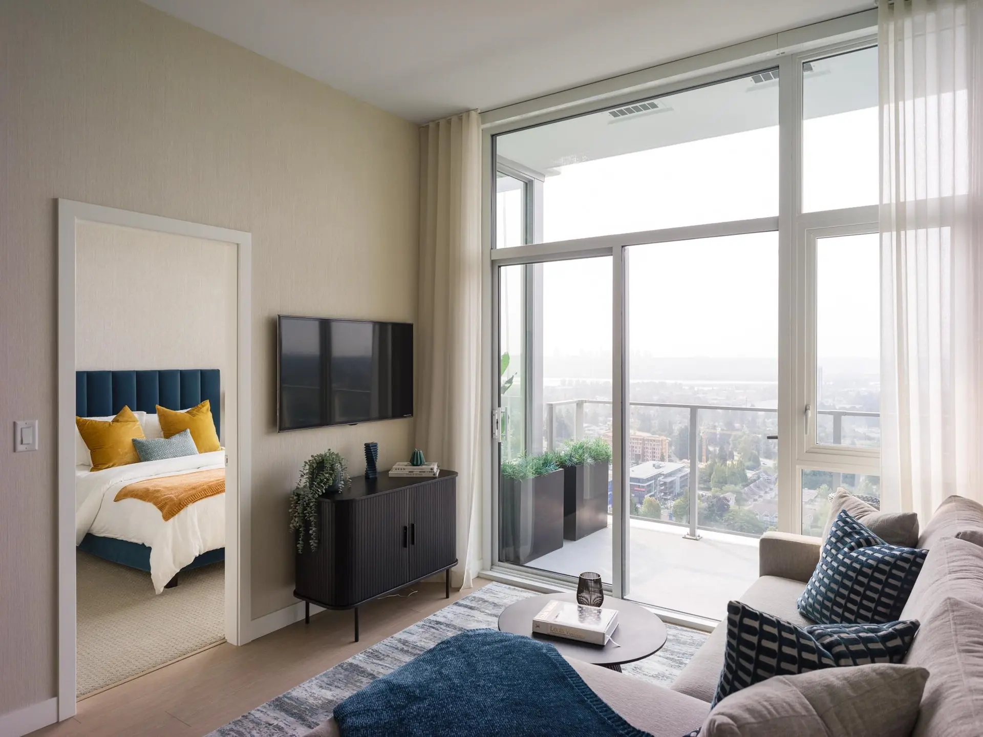#2505 555 Sydney Avenue - Image 5