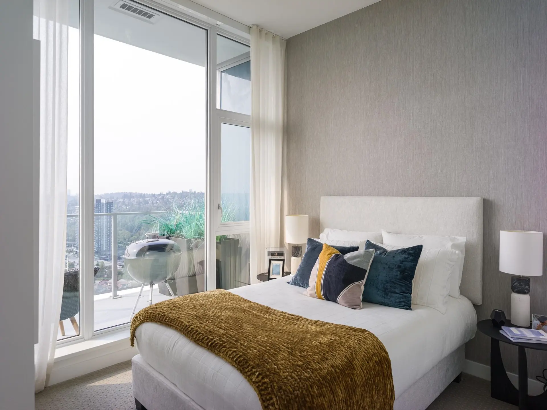 #2505 555 Sydney Avenue - Image 4