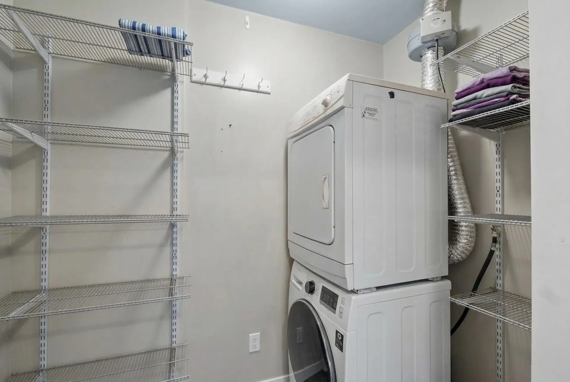 #403 1436 Harwood Street - Image 12