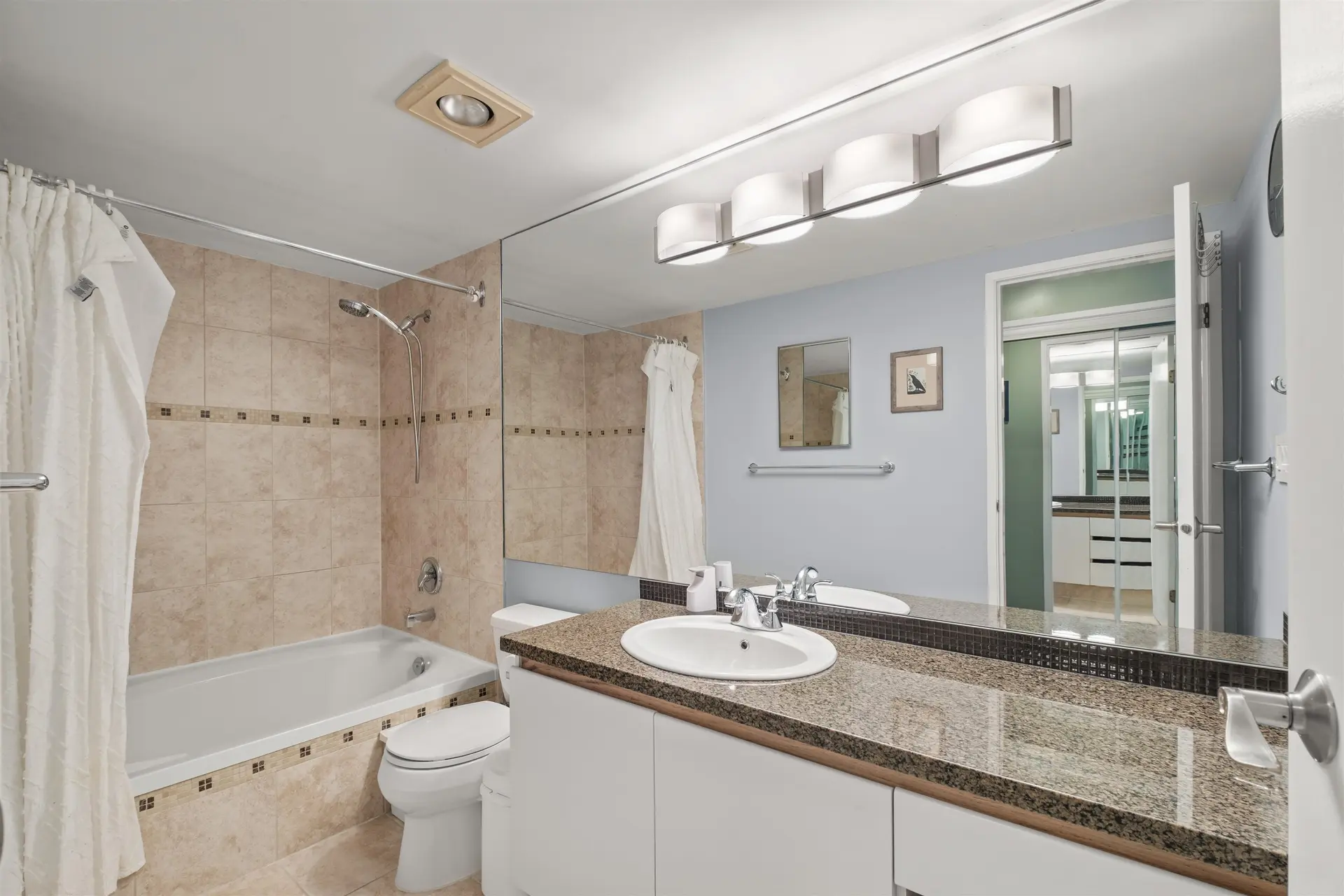 #403 1436 Harwood Street - Image 8