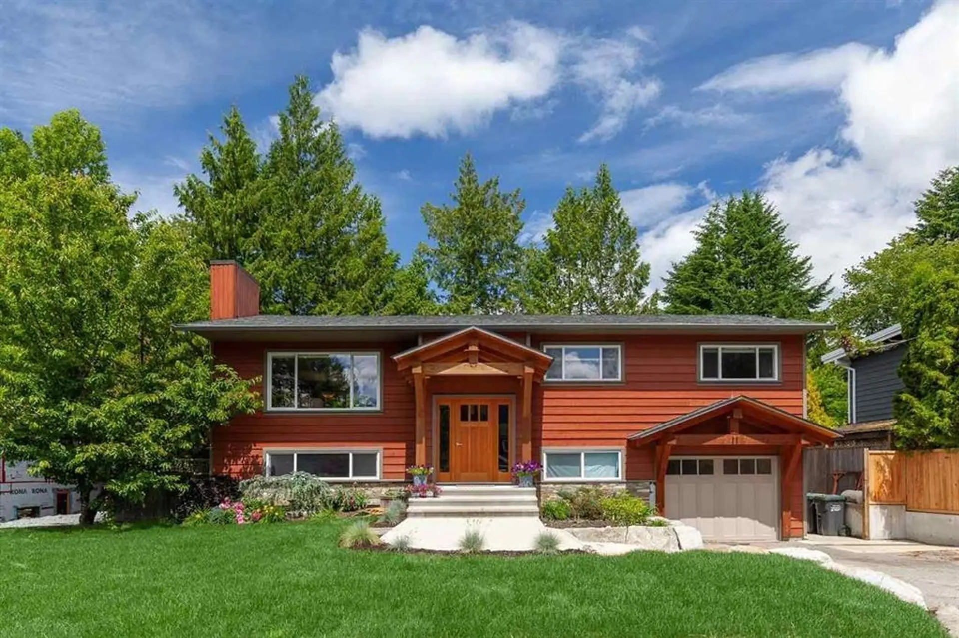 Property at 40211 Kintyre Drive, Squamish, BC