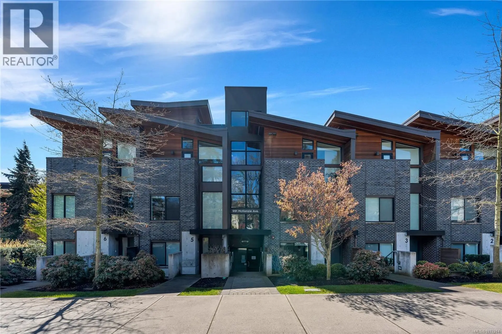 Property at #4 991 McKenzie Ave, Saanich, BC