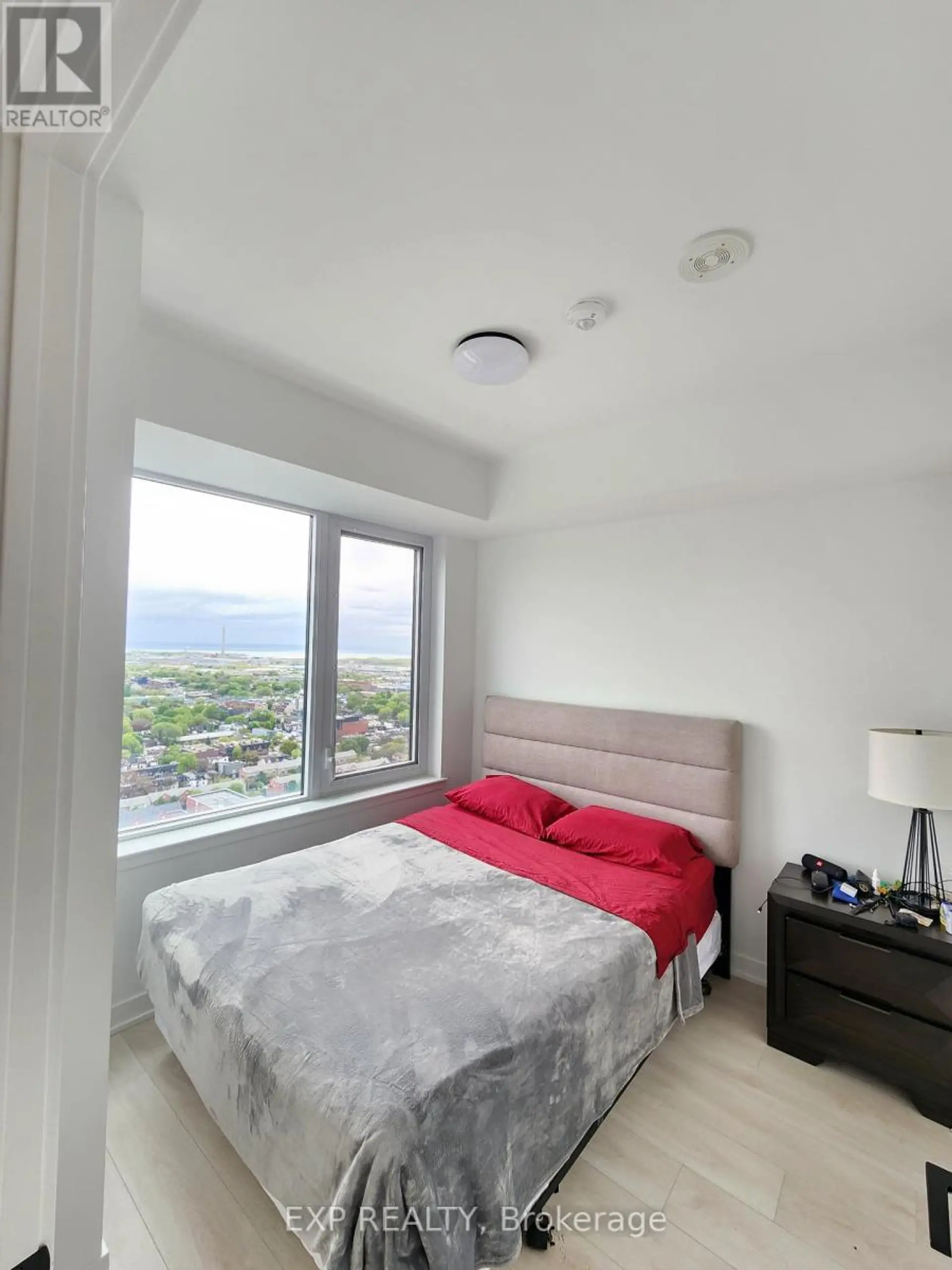 #3012 5 DEFRIES STREET - Image 7