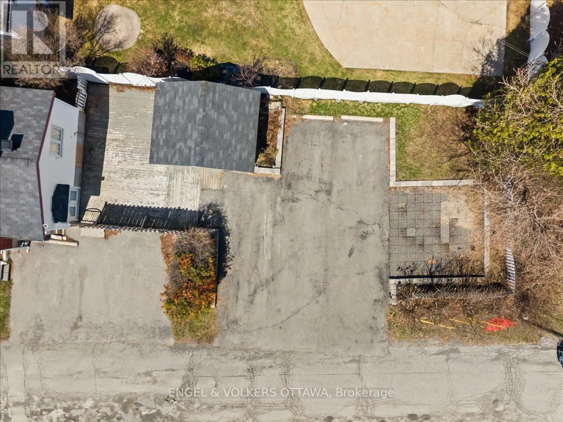 801 ST JEAN STREET - Image 4