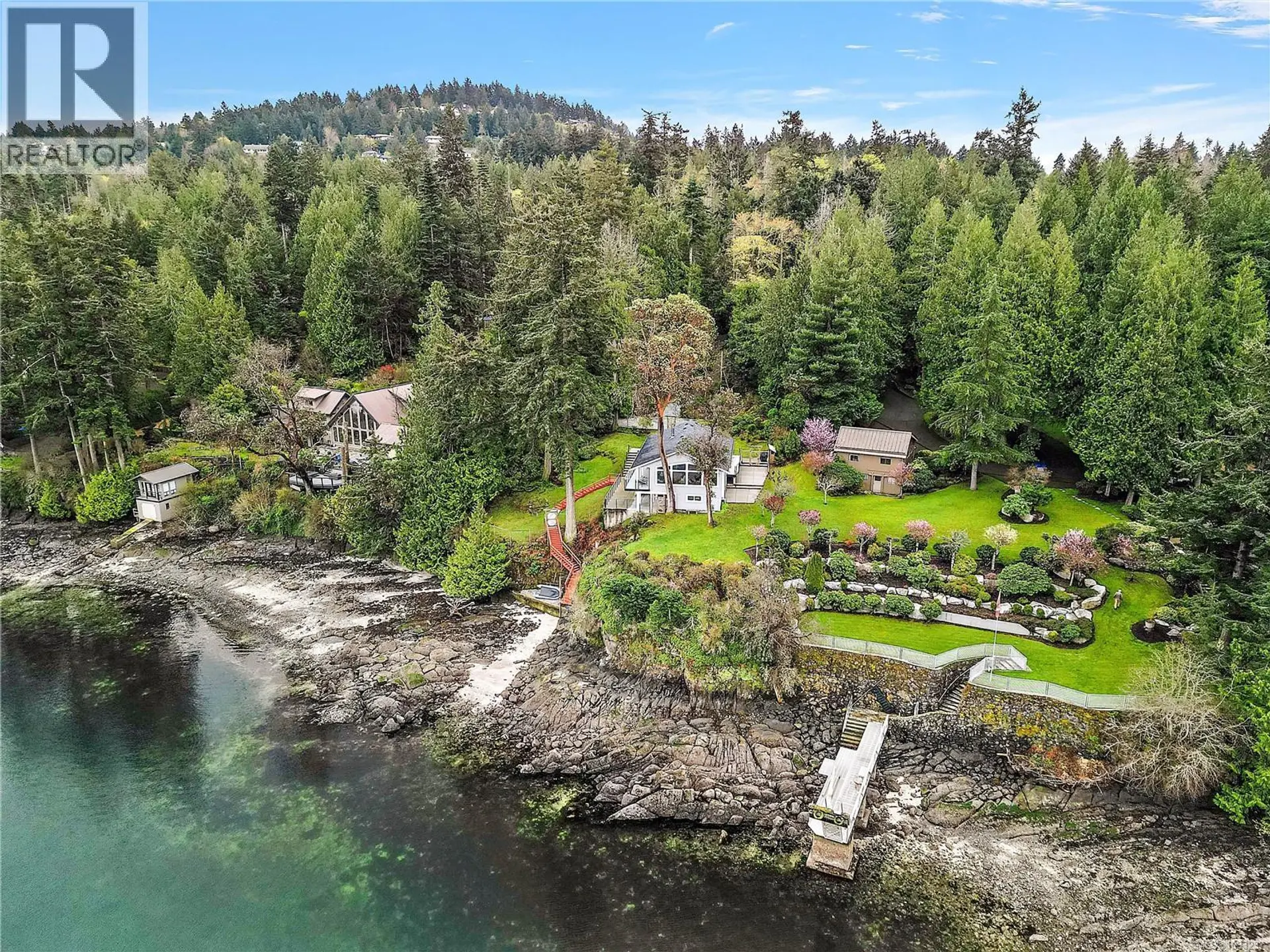 Property at 976 Lands End Rd, North Saanich, BC