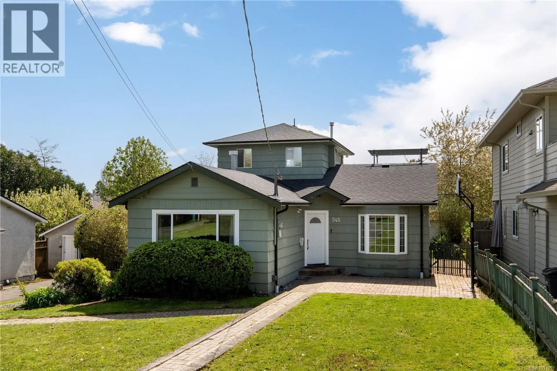 Property at 545 Tait St, Saanich, BC