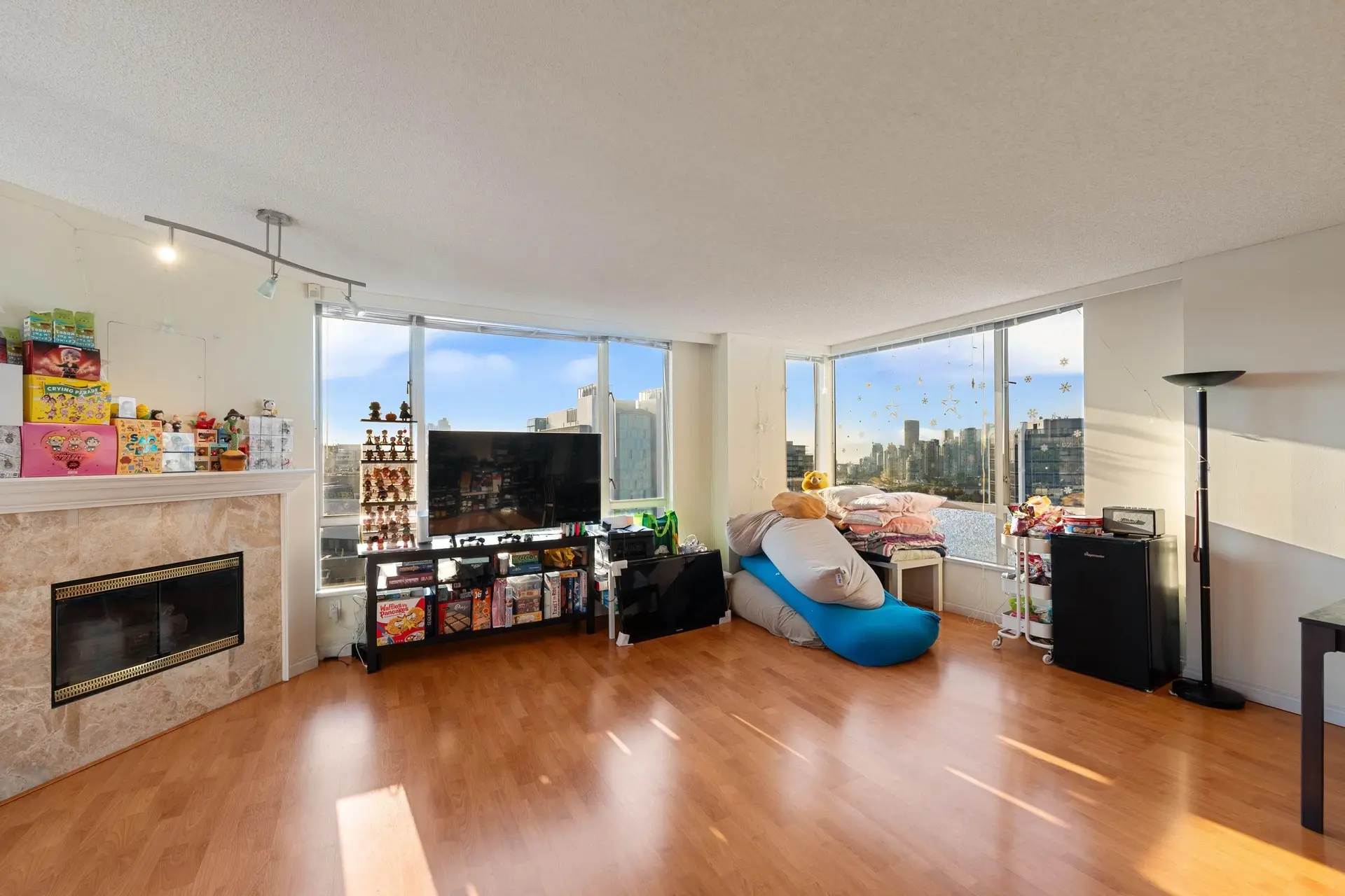 Property at #1301 2628 Ash Street, Vancouver, BC