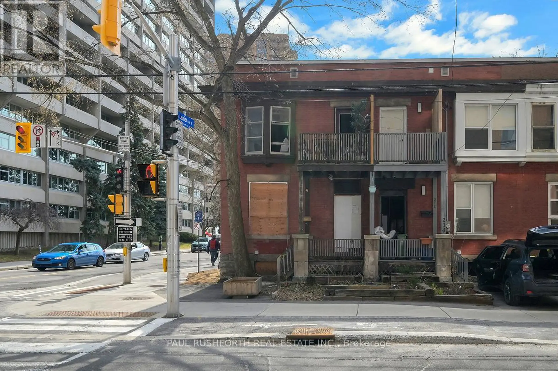 216 BAY STREET - Image 2