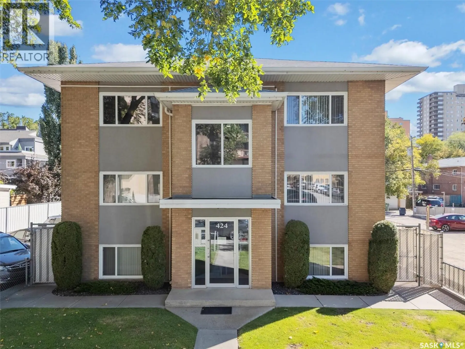 Property at 424 3rd AVENUE N, Saskatoon, SK