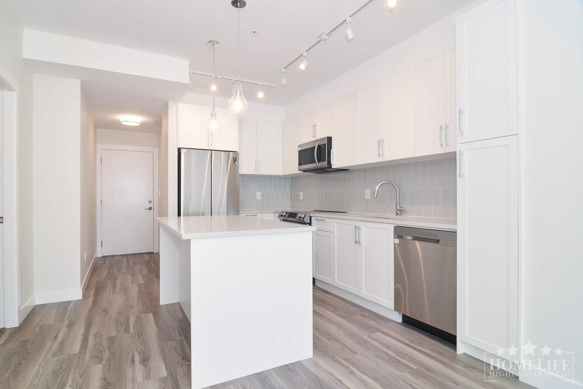 #219 20356 72b Avenue - Image 8