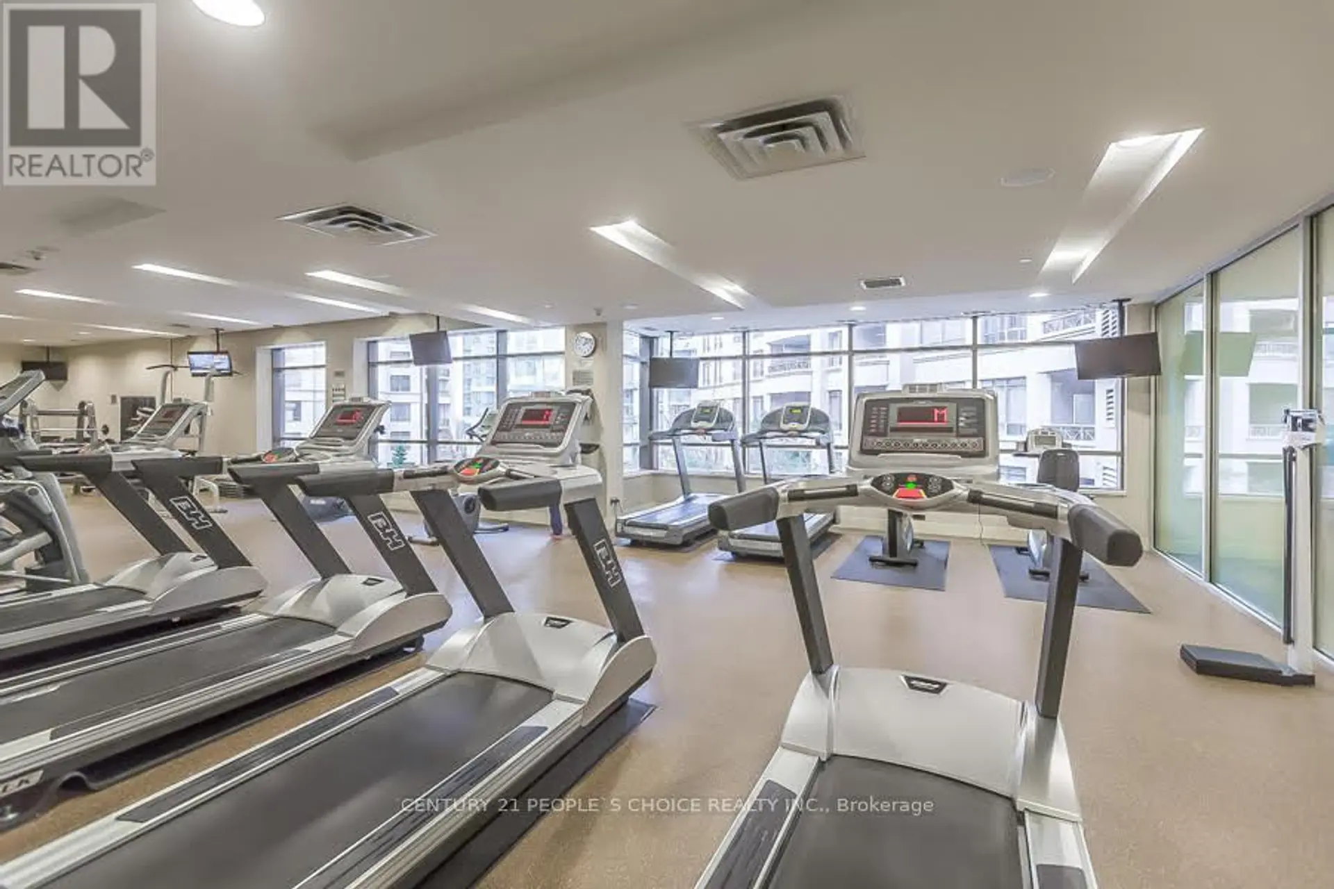 #1906 3880 DUKE OF YORK BOULEVARD - Image 3