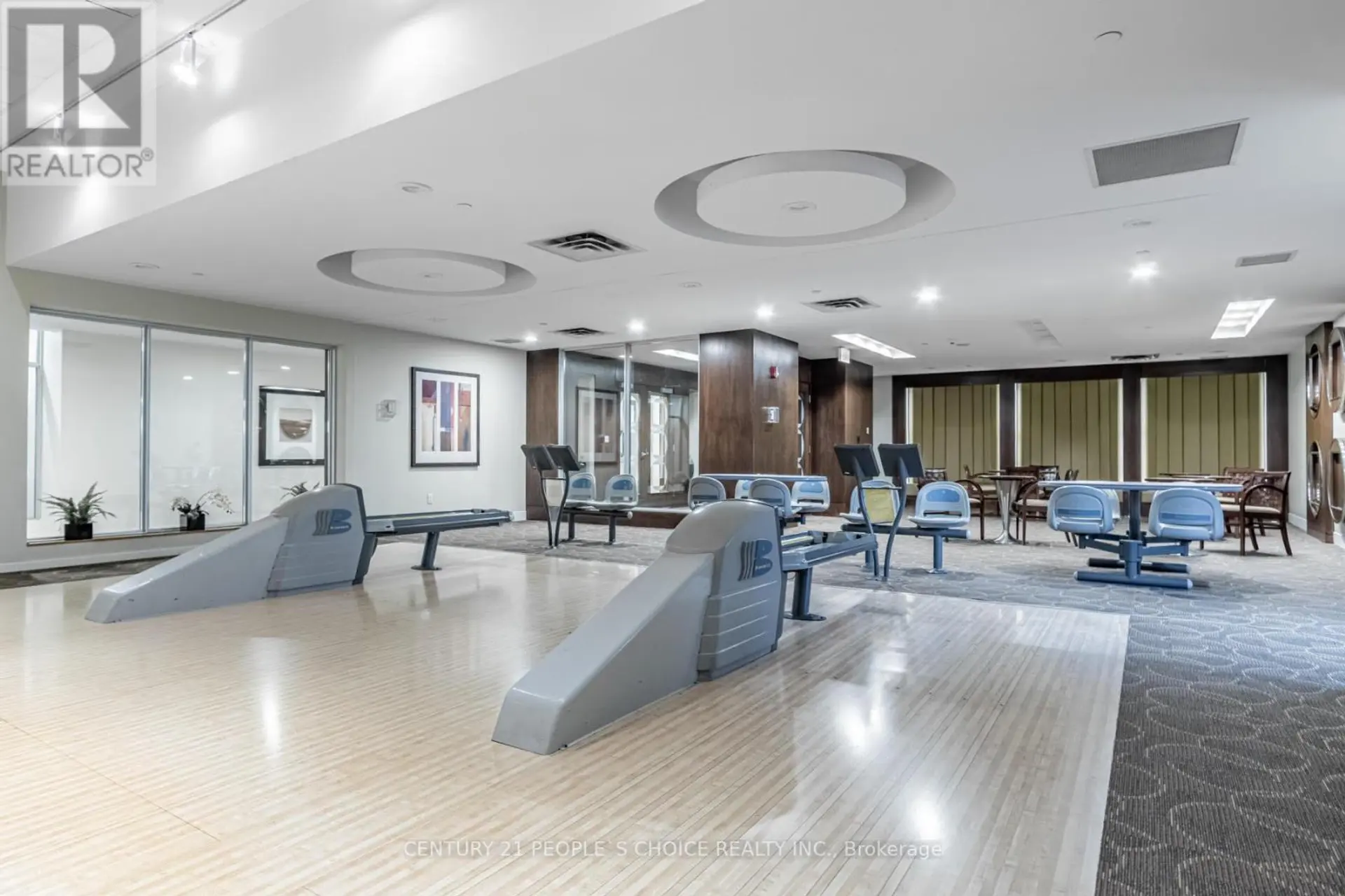 #1906 3880 DUKE OF YORK BOULEVARD - Image 5