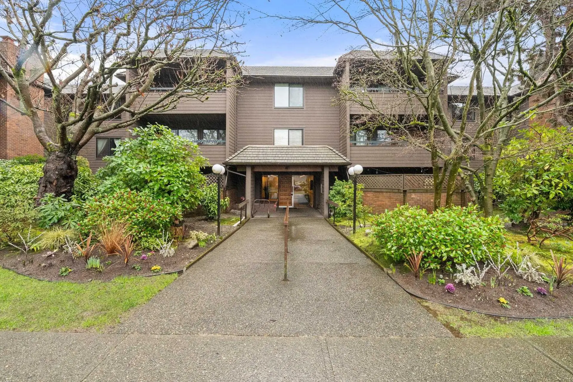 Property at #209 1720 W 12th Avenue, Vancouver, BC