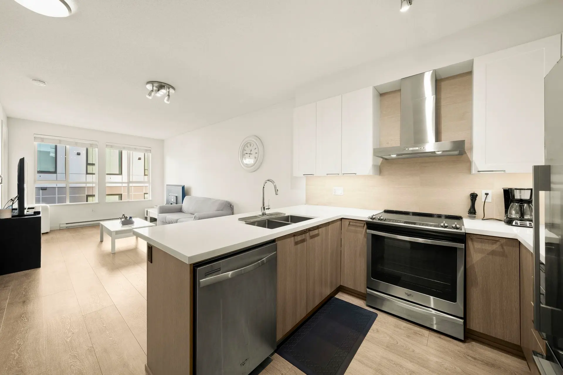 #412 611 Regan Avenue - Image 16