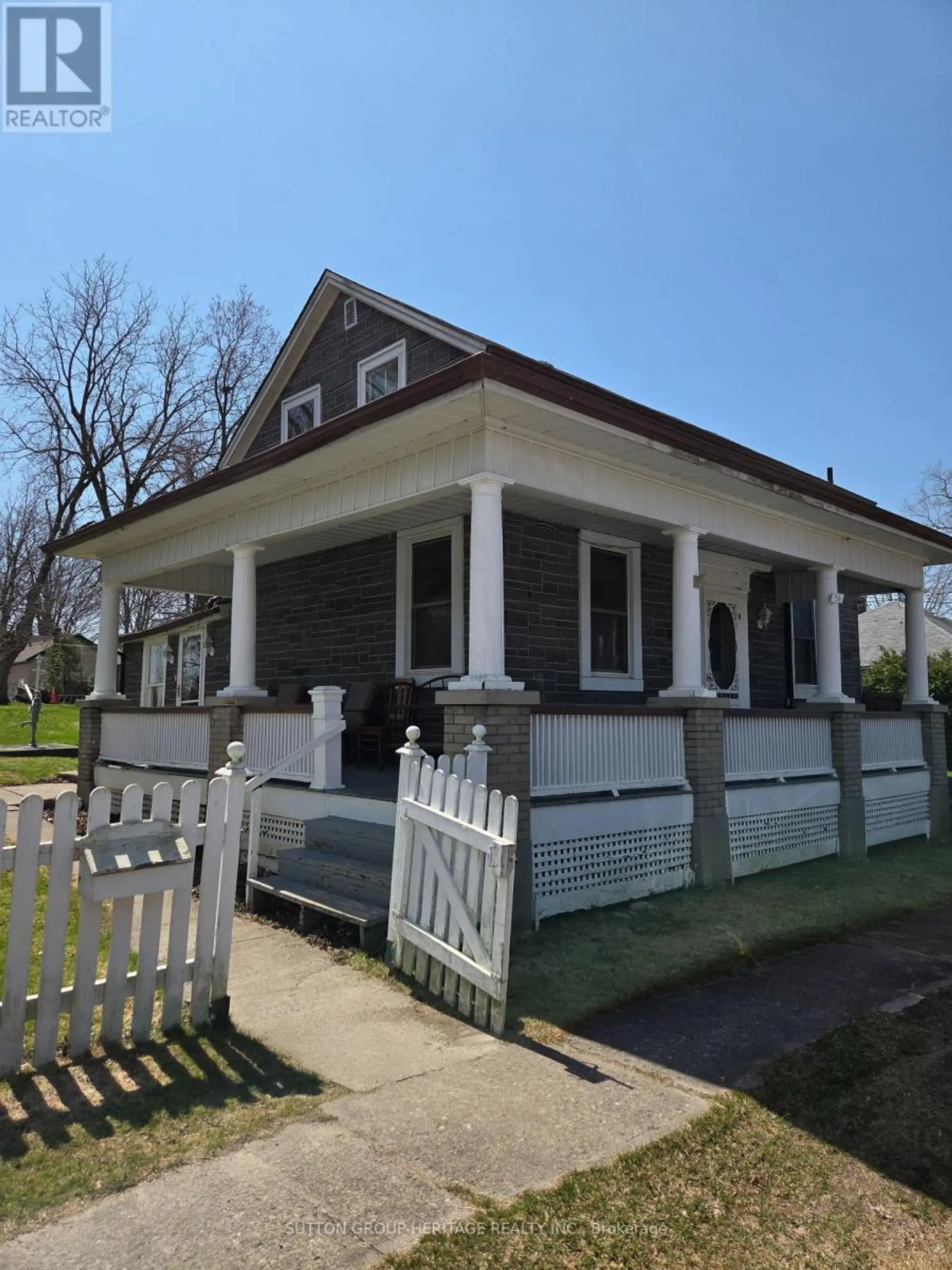 54 MUNRO STREET - Image 1