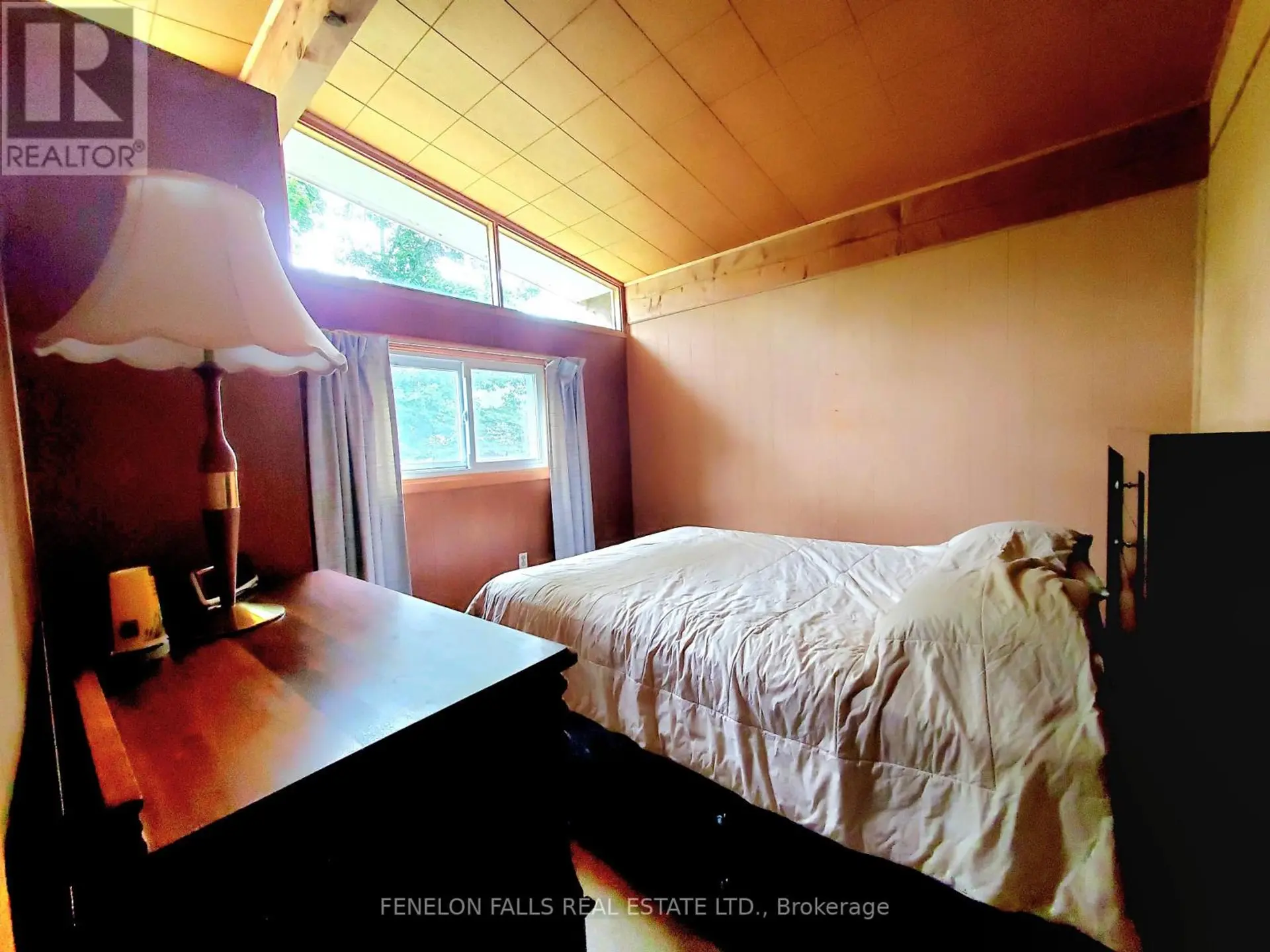 9 GOLD STREET - Image 8
