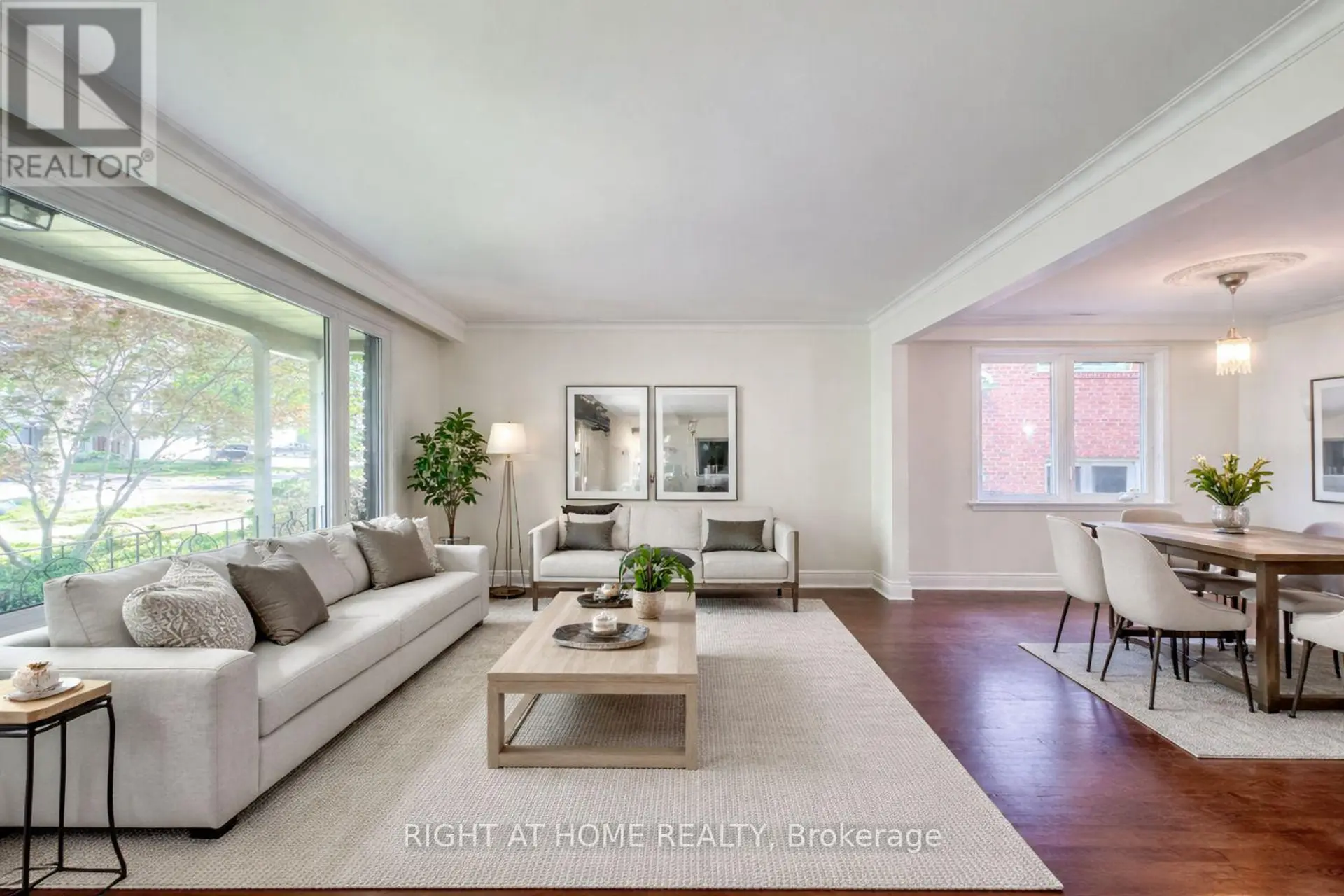 15 FOURSOME CRESCENT - Image 2