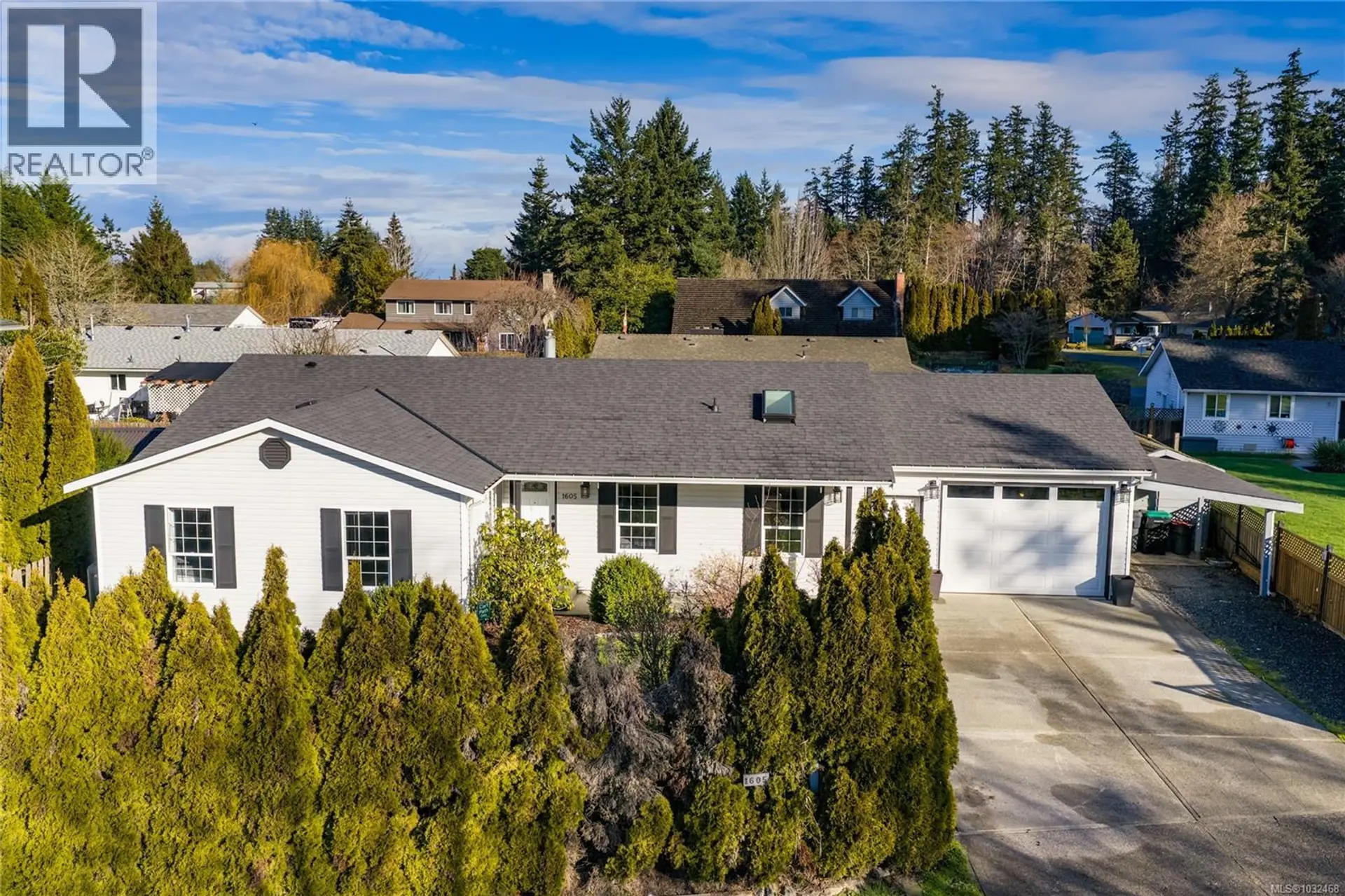 Property at 1605 Sharon Pl, French Creek, BC