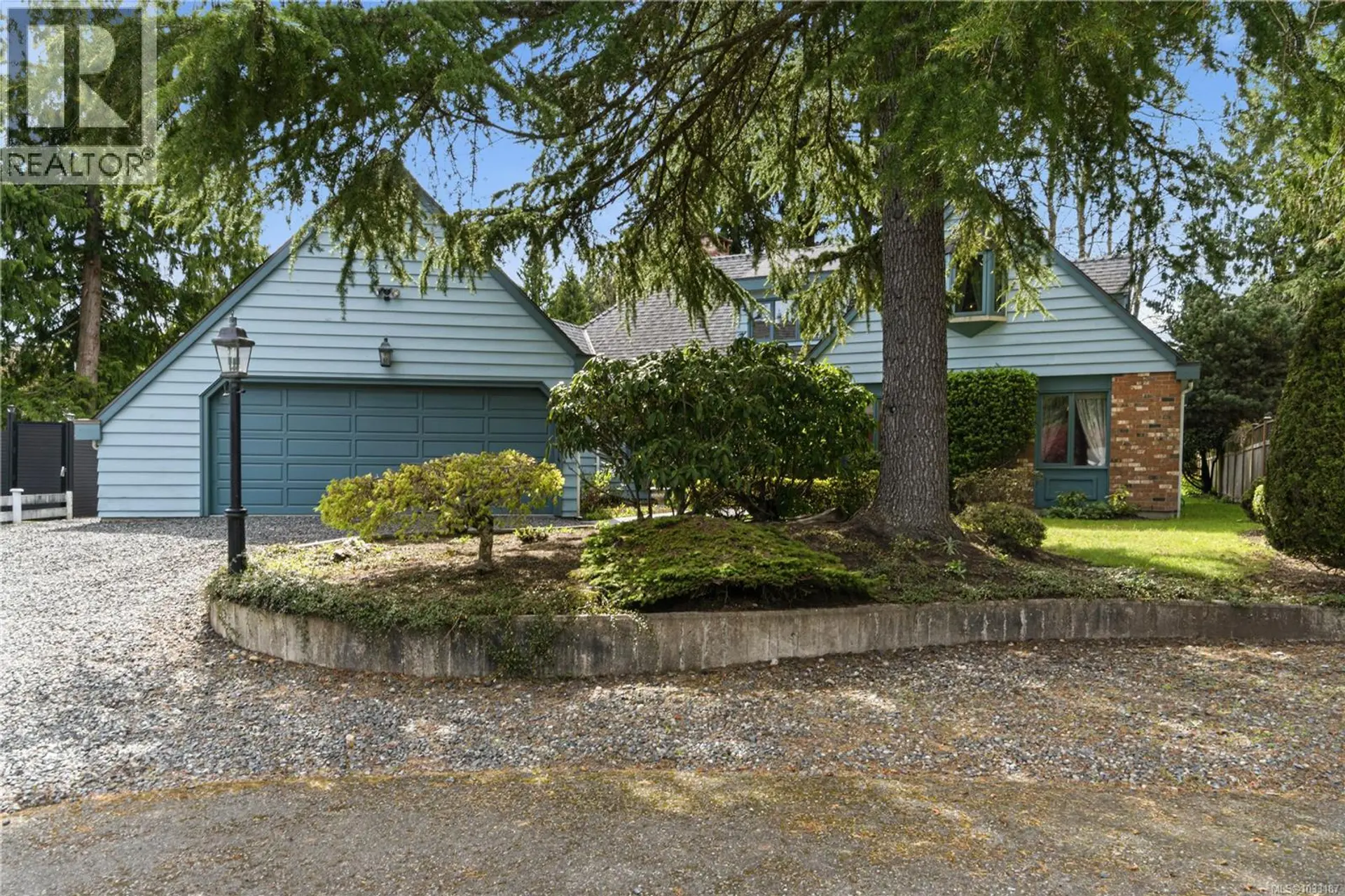 Property at 1156 Wedgewood Close, Qualicum Beach, BC