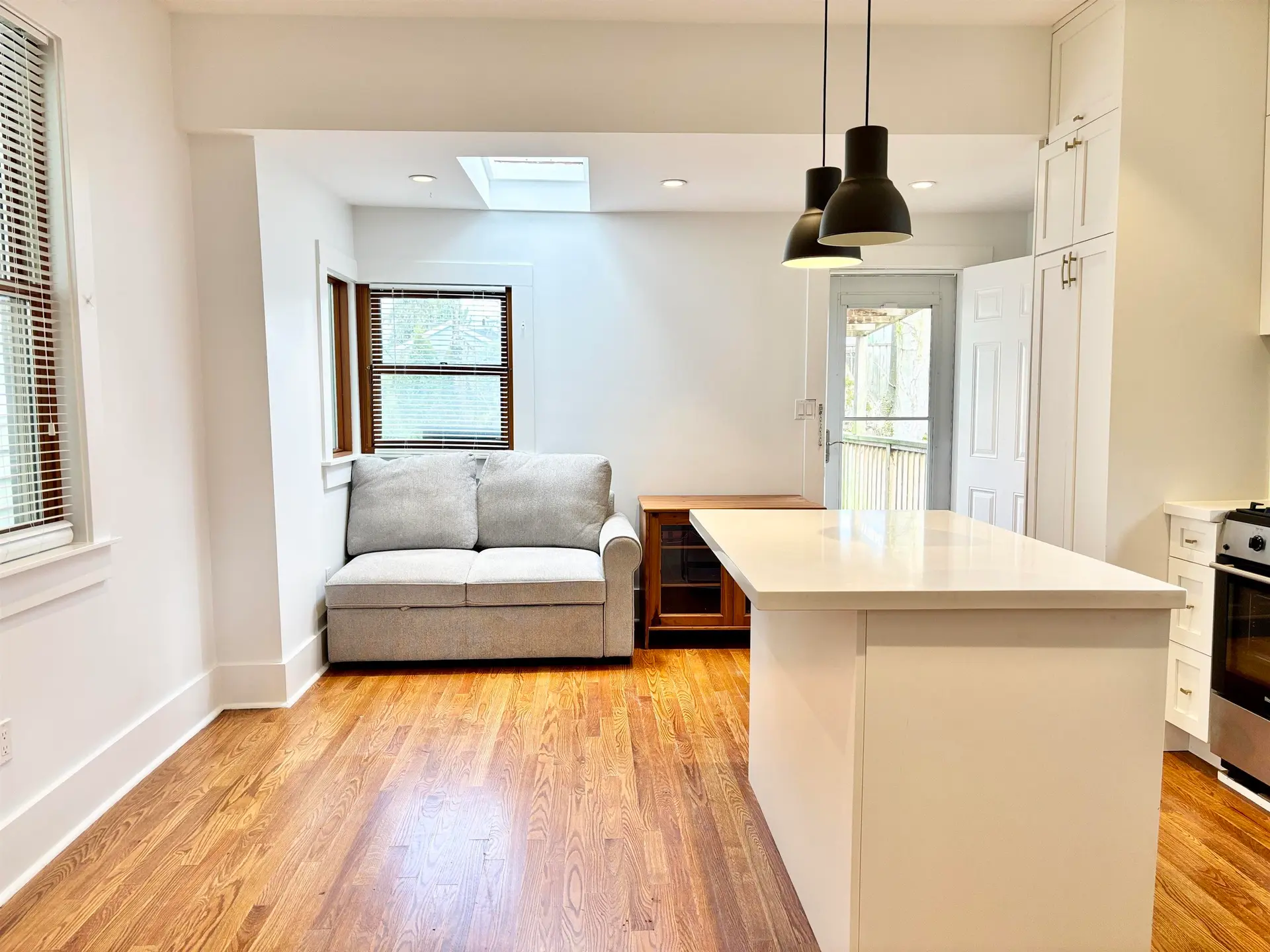 277 E 22nd Avenue - Image 6
