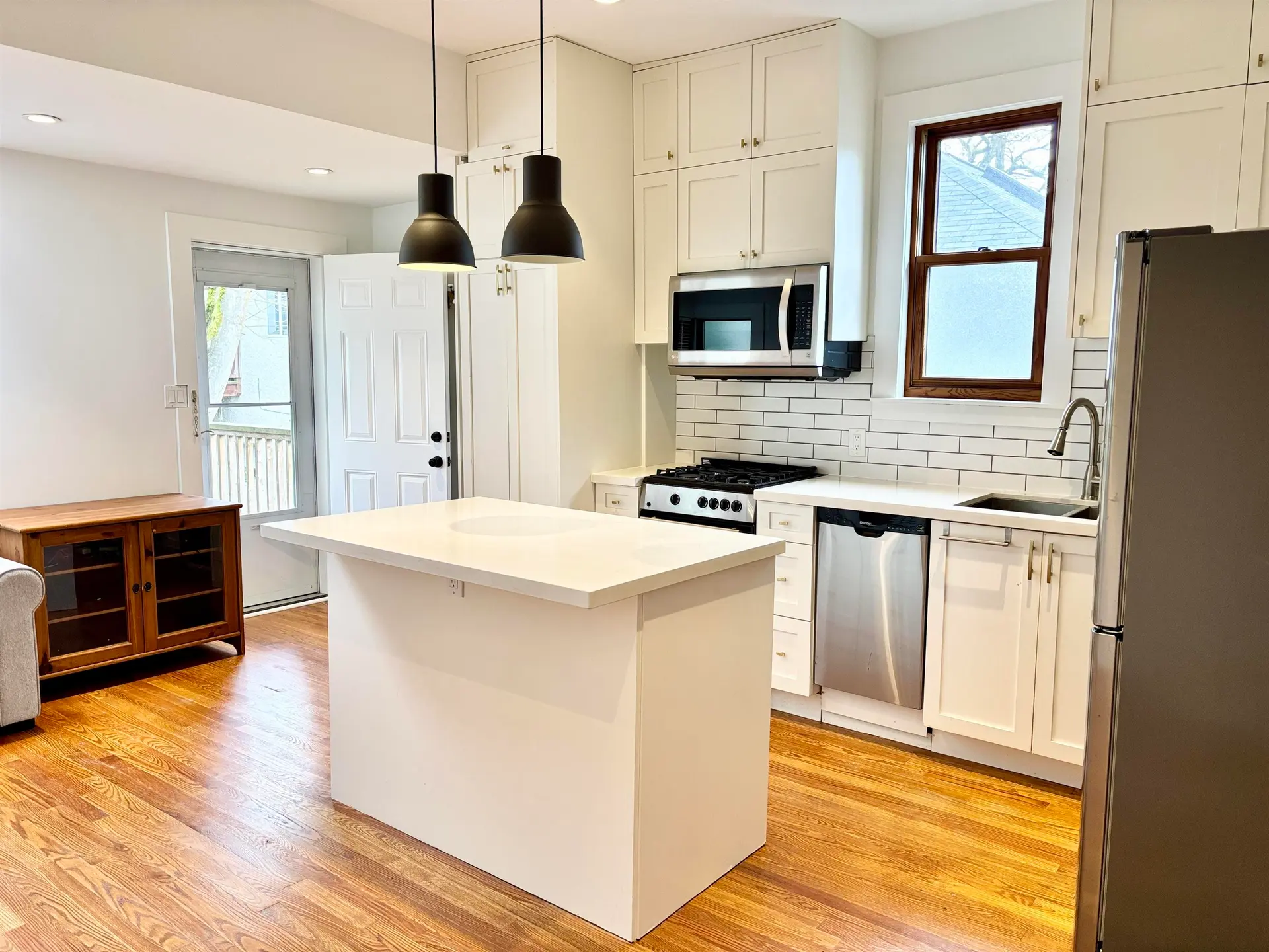 277 E 22nd Avenue - Image 3