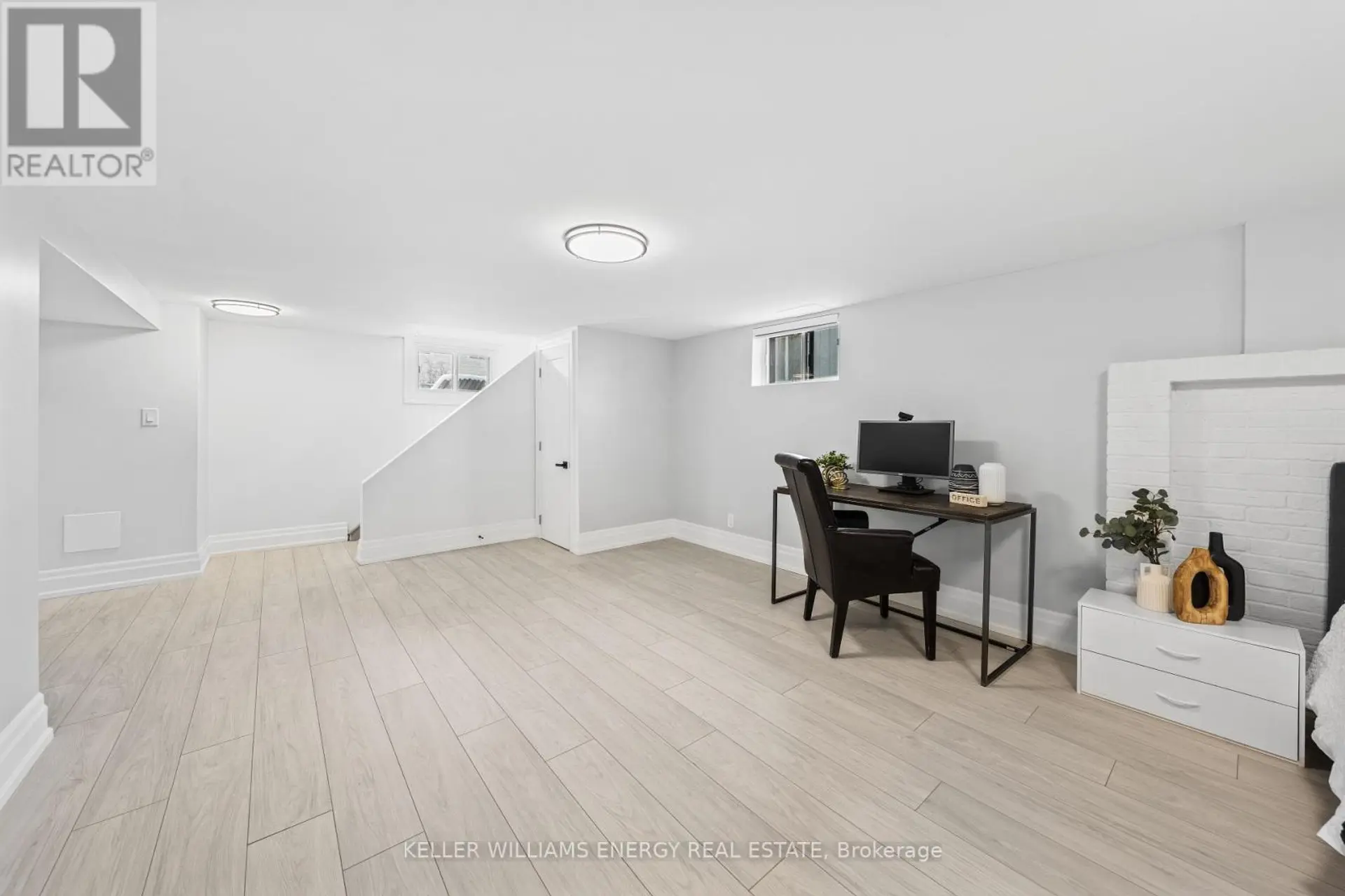 267 LIBERTY STREET N - Image 14