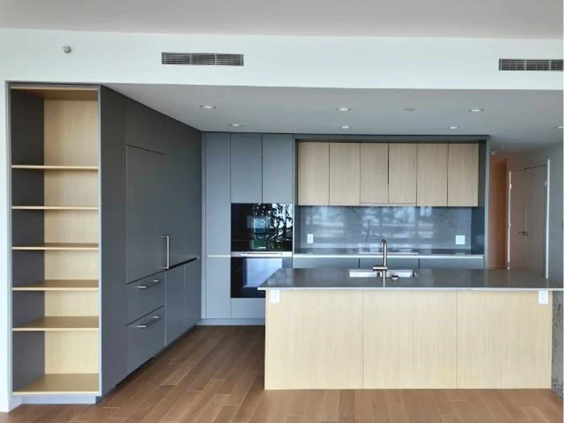 #303 3963 Uplands Way - Image 4