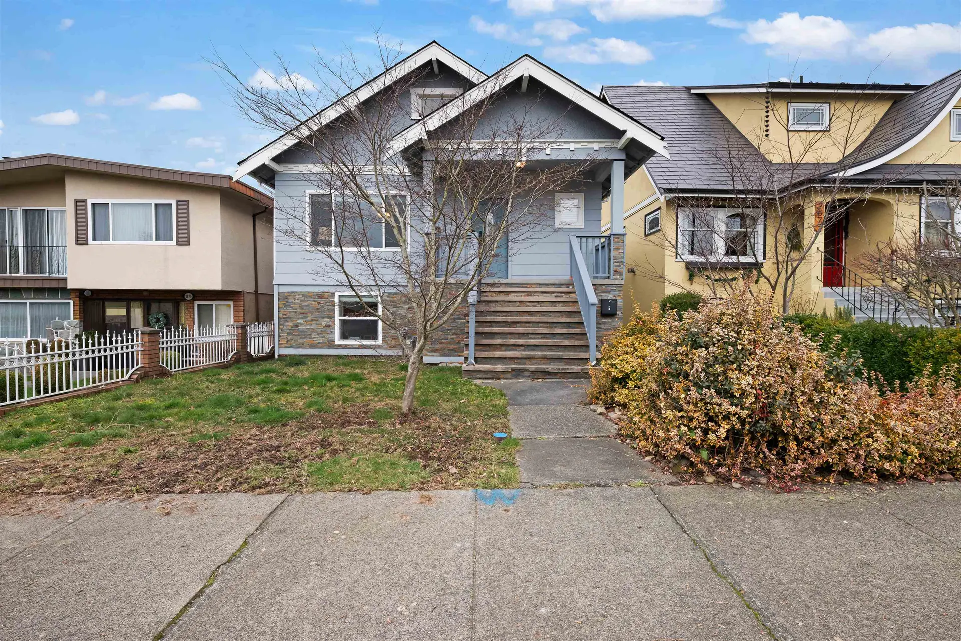 Property at 2675 Dundas Street, Vancouver, BC