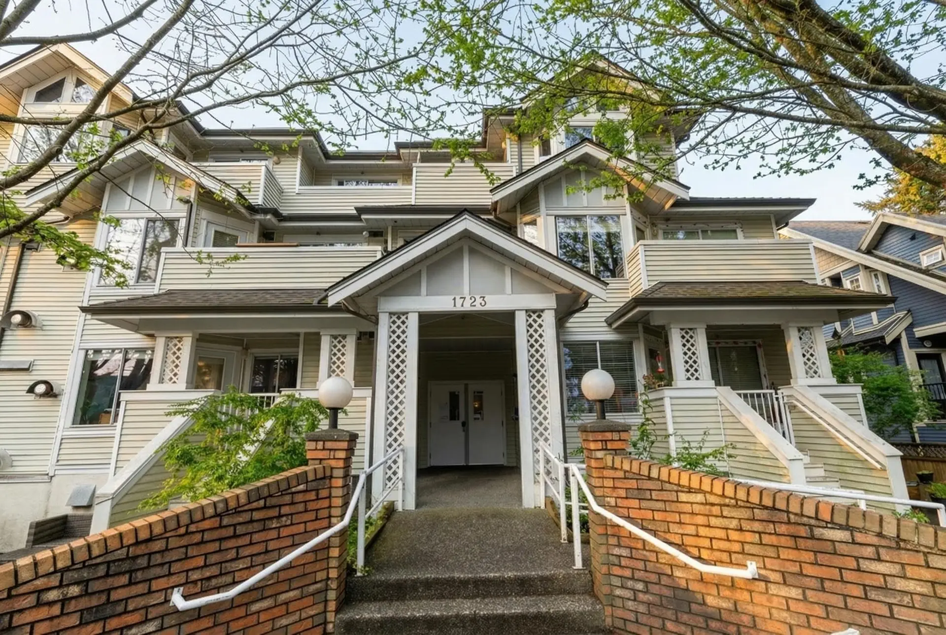 Property at #306 1723 Frances Street, Vancouver, BC