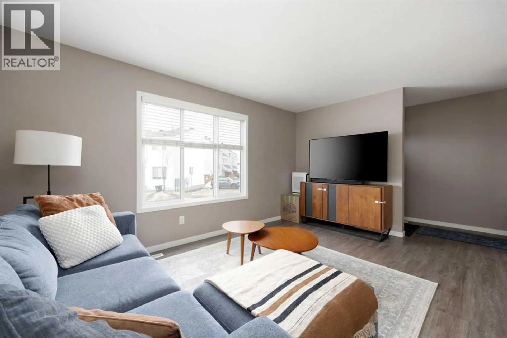 #14 711 BEACON HILL DRIVE - Image 5
