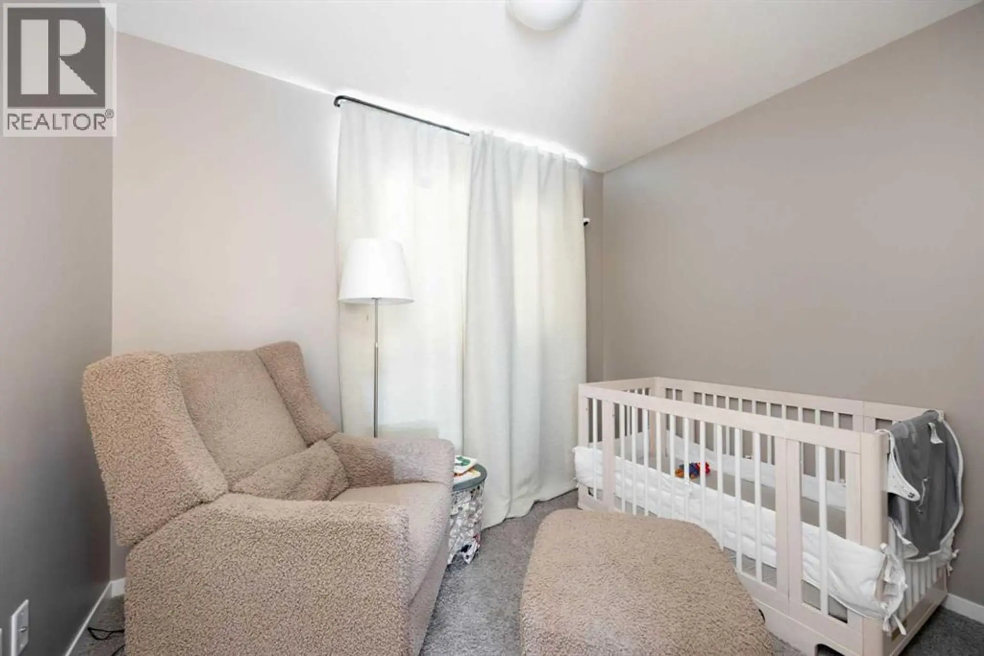 #14 711 BEACON HILL DRIVE - Image 12